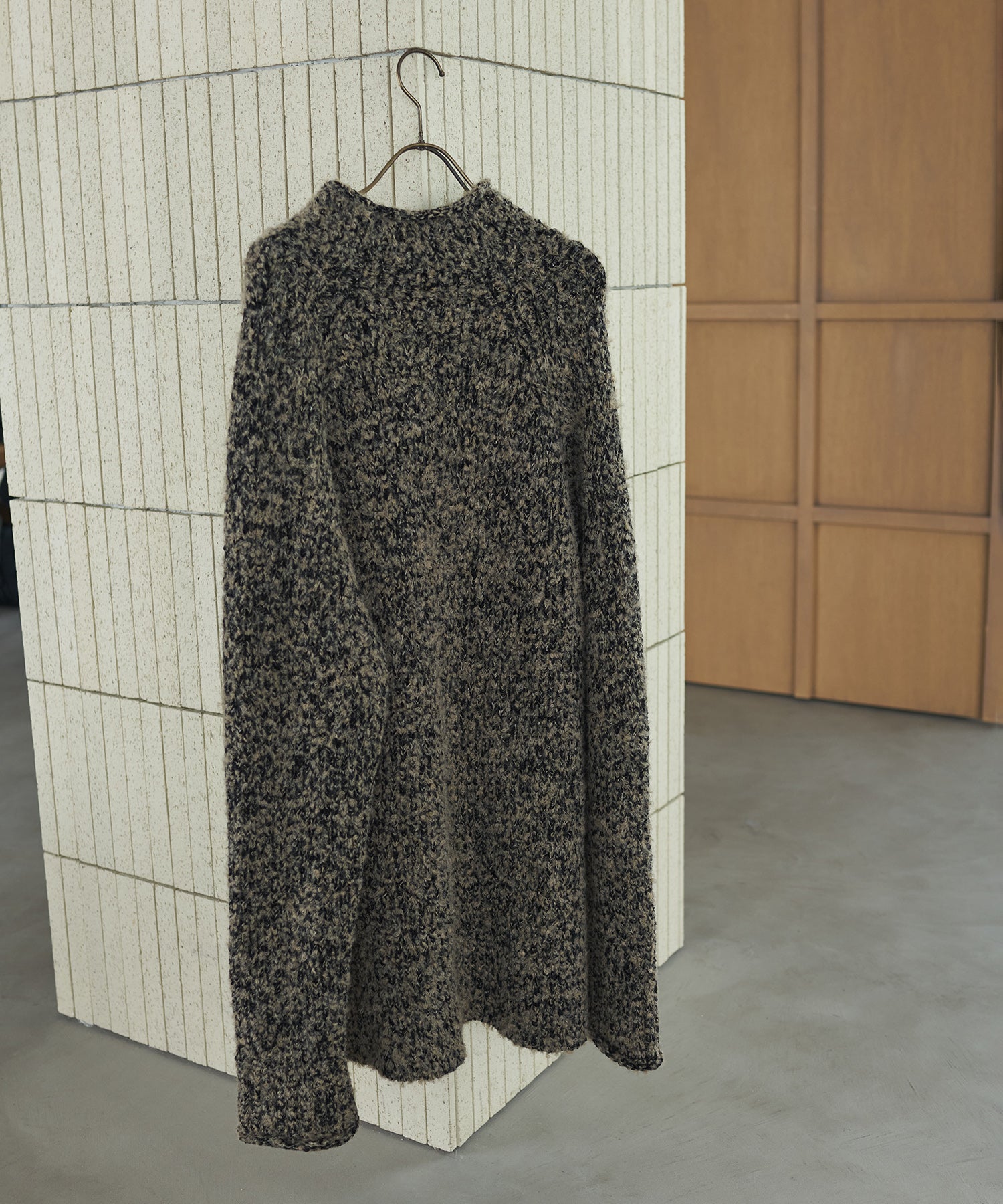 ブークレミックス ハイネックニット