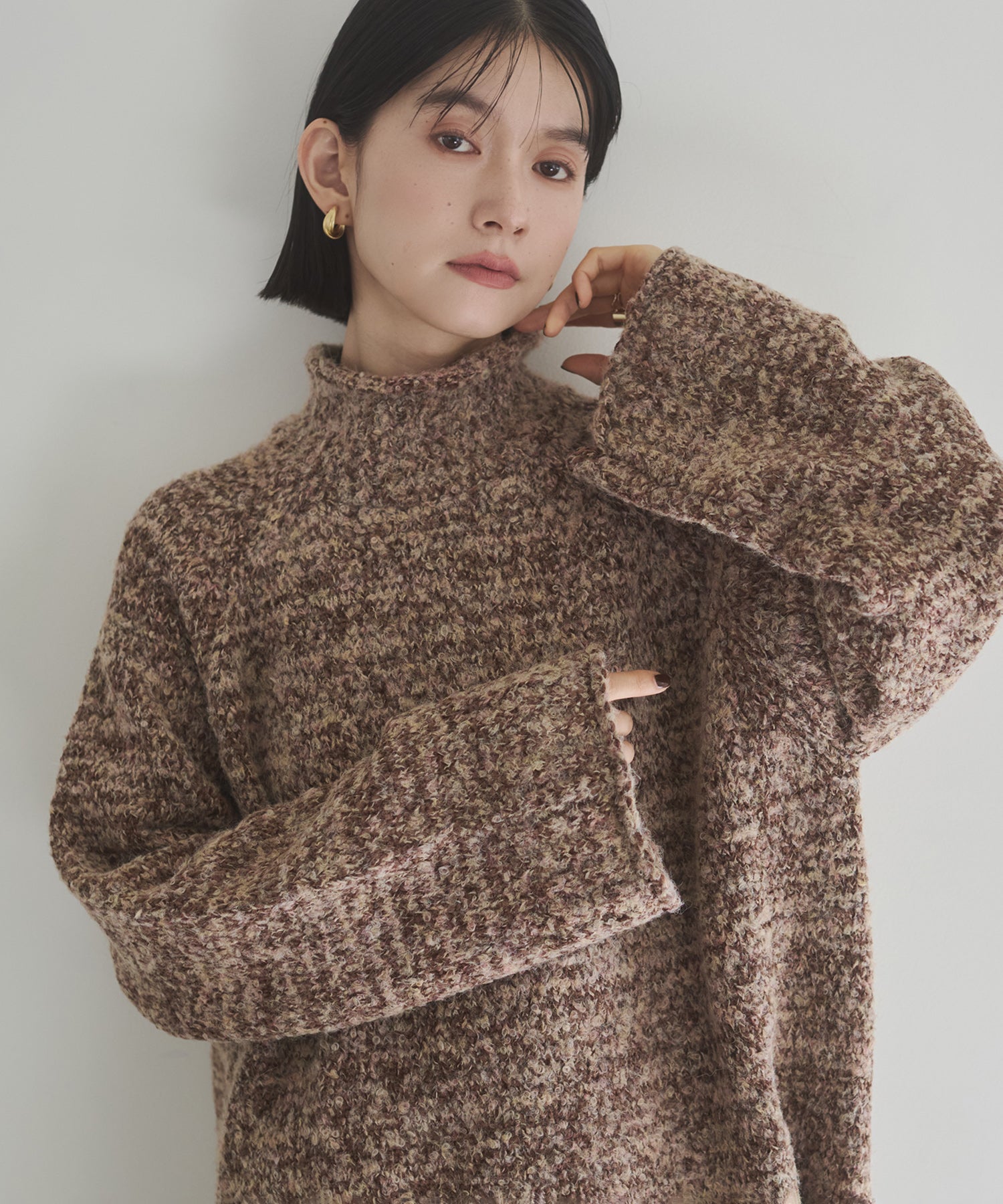 BOUCLE HIGH NECK KNIT