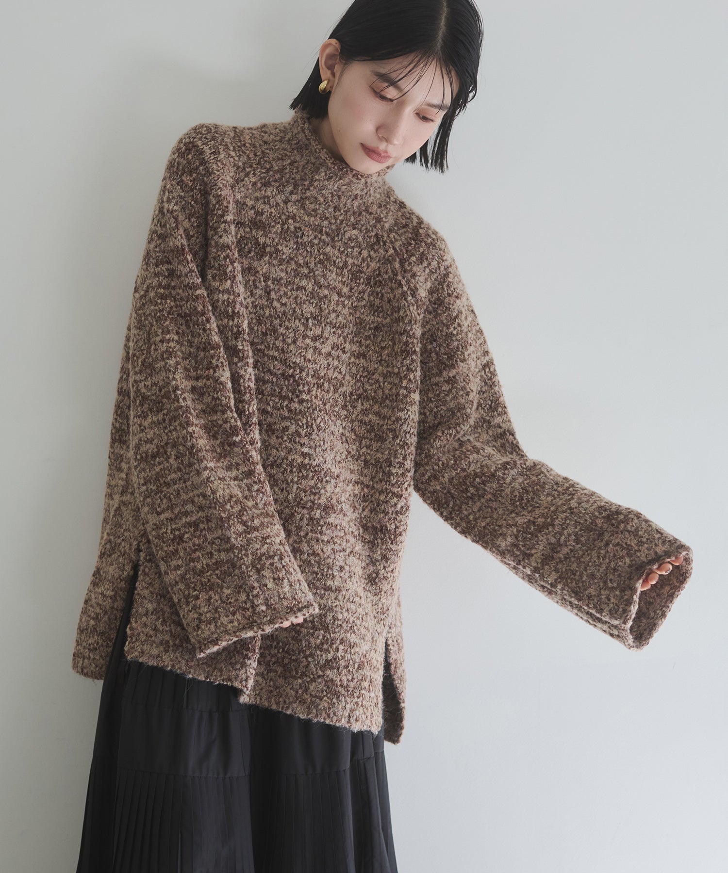 BOUCLE HIGH NECK KNIT