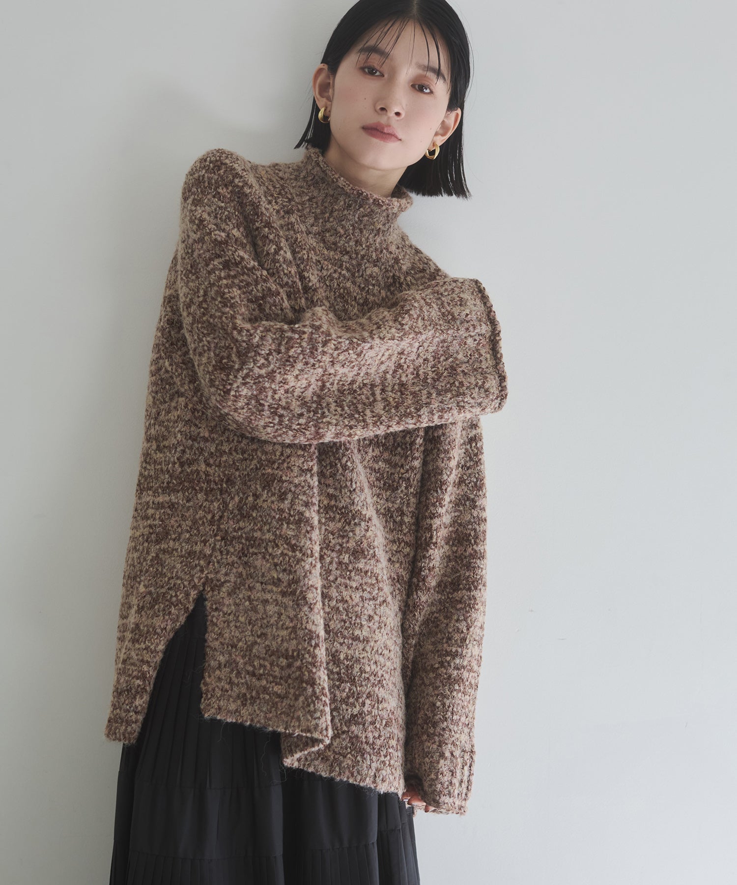 BOUCLE HIGH NECK KNIT