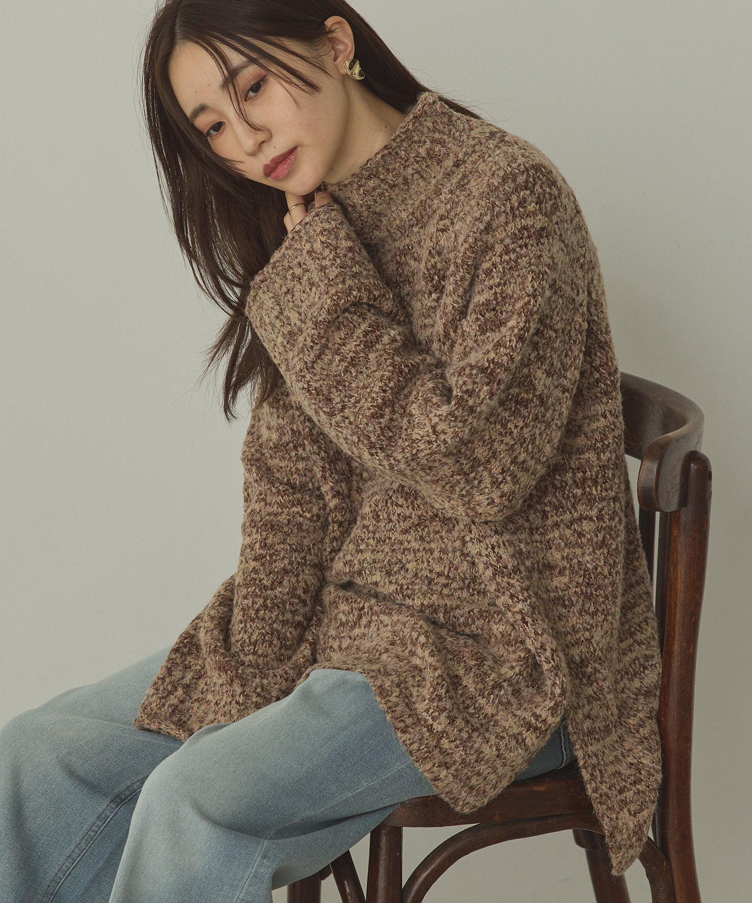BOUCLE HIGH NECK KNIT