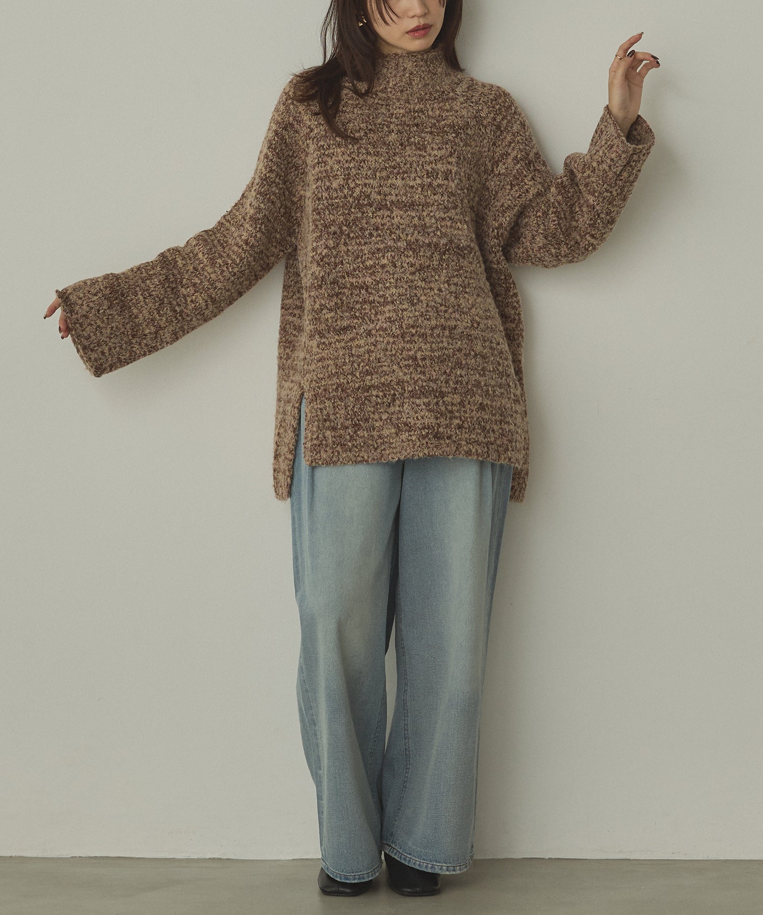 BOUCLE HIGH NECK KNIT