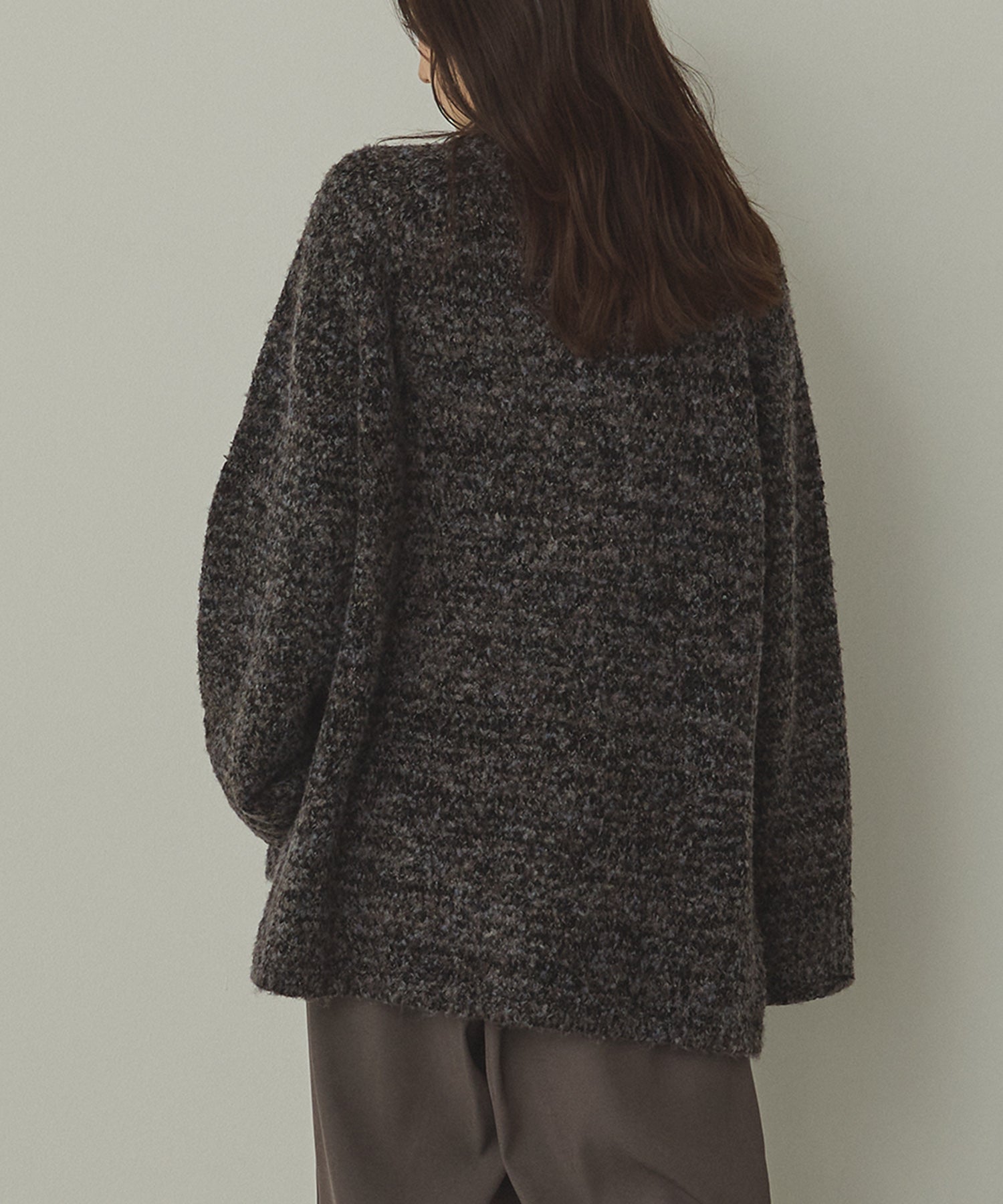 BOUCLE HIGH NECK KNIT