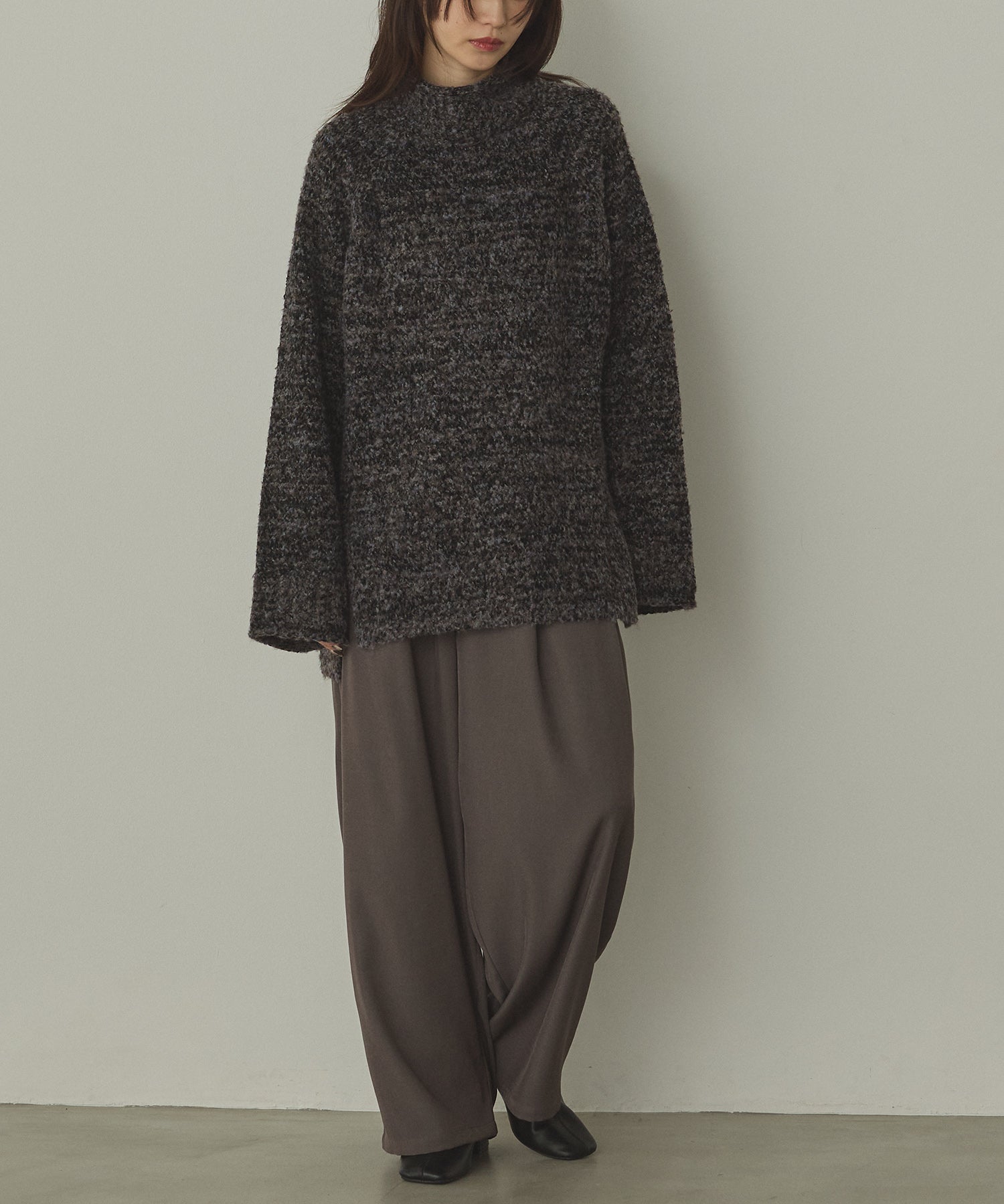 BOUCLE HIGH NECK KNIT