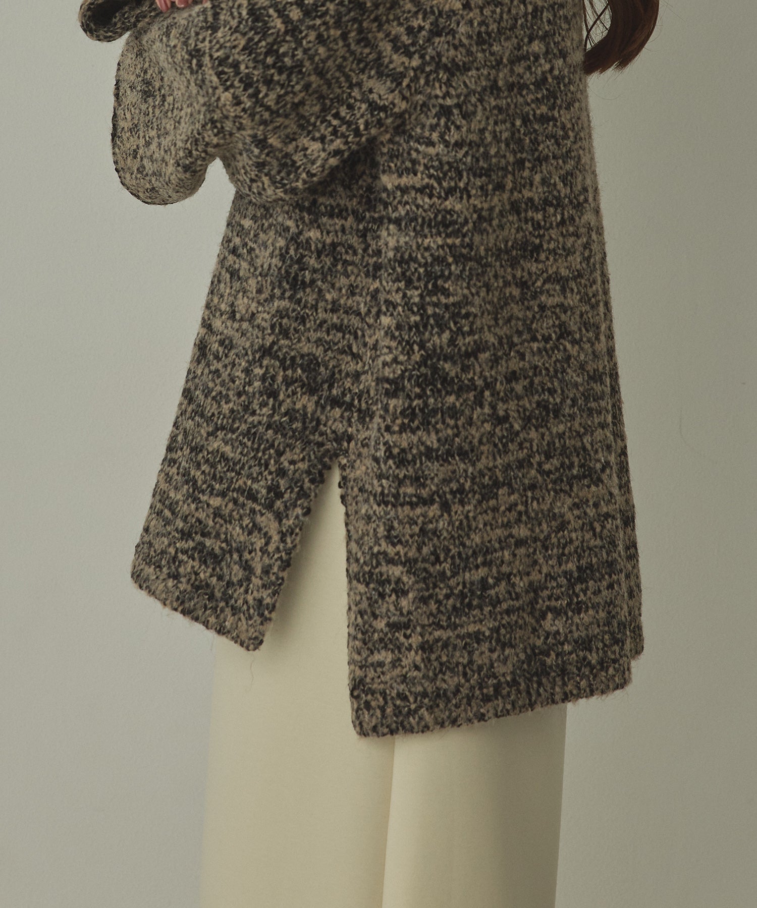 BOUCLE HIGH NECK KNIT