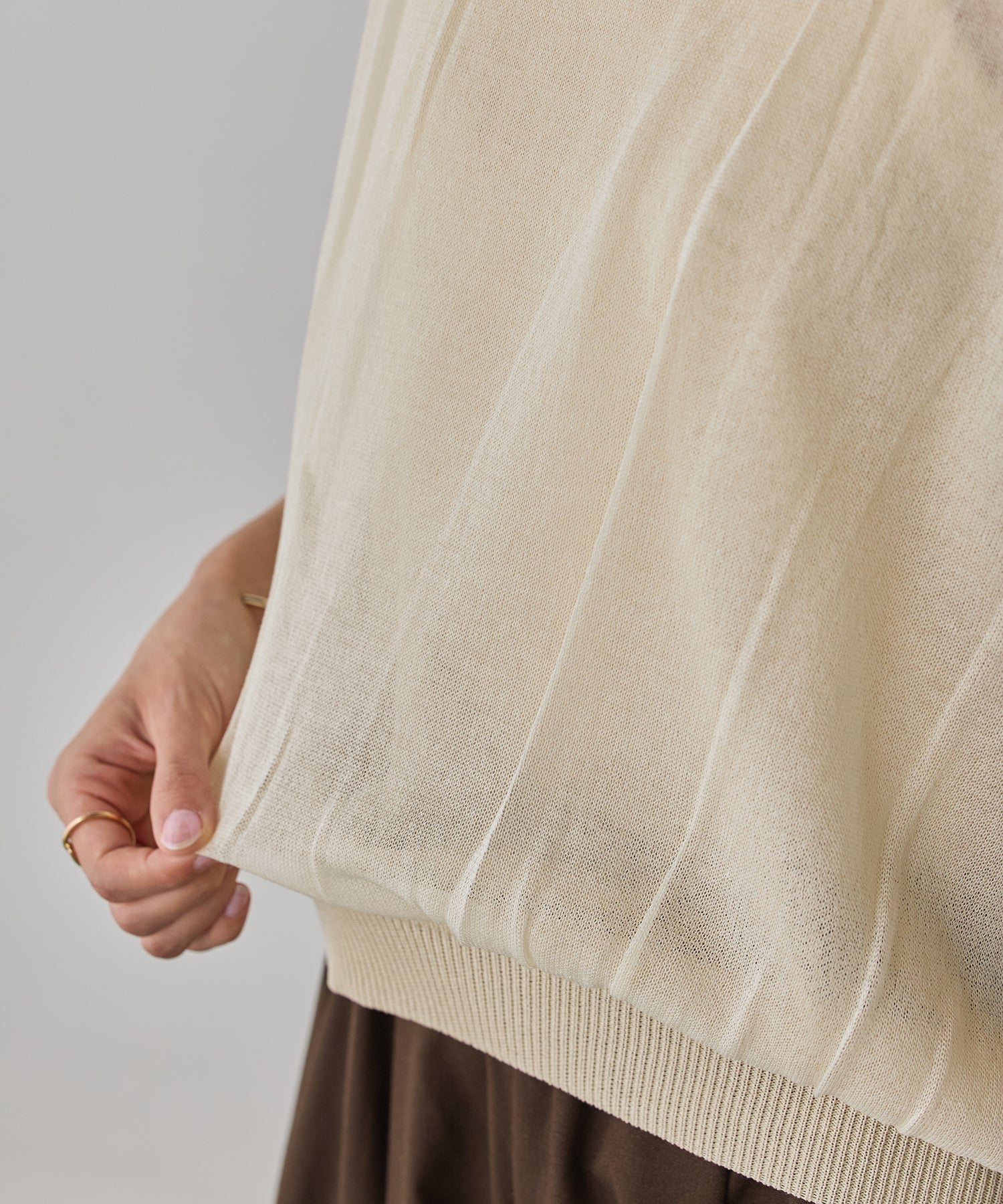 REVERSIBLE COLOR-BLOCK KNIT