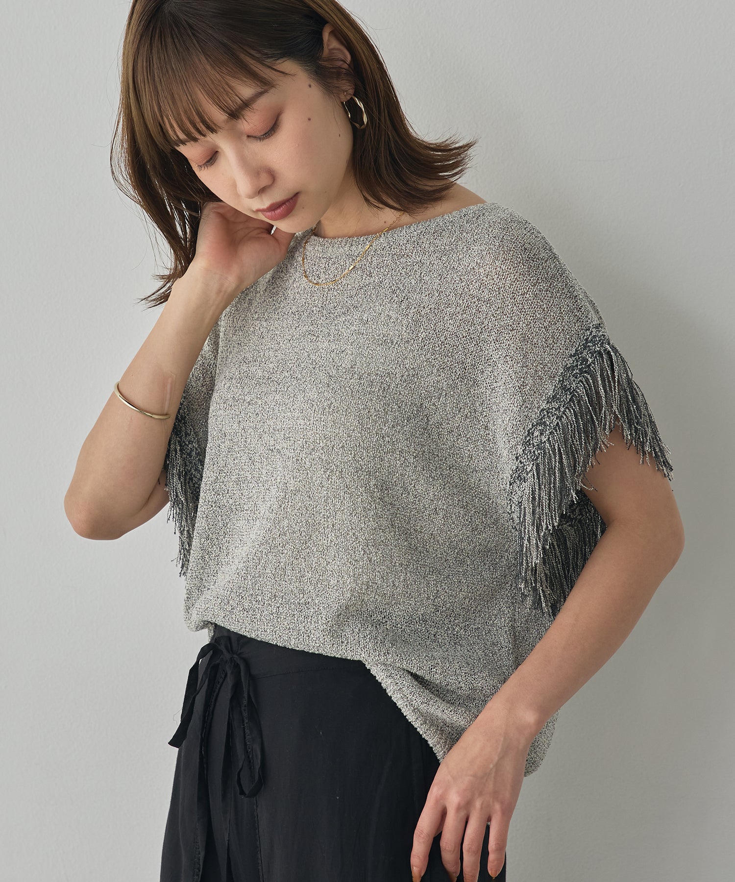 SEQUINED FRINGE-SLEEVE KNIT