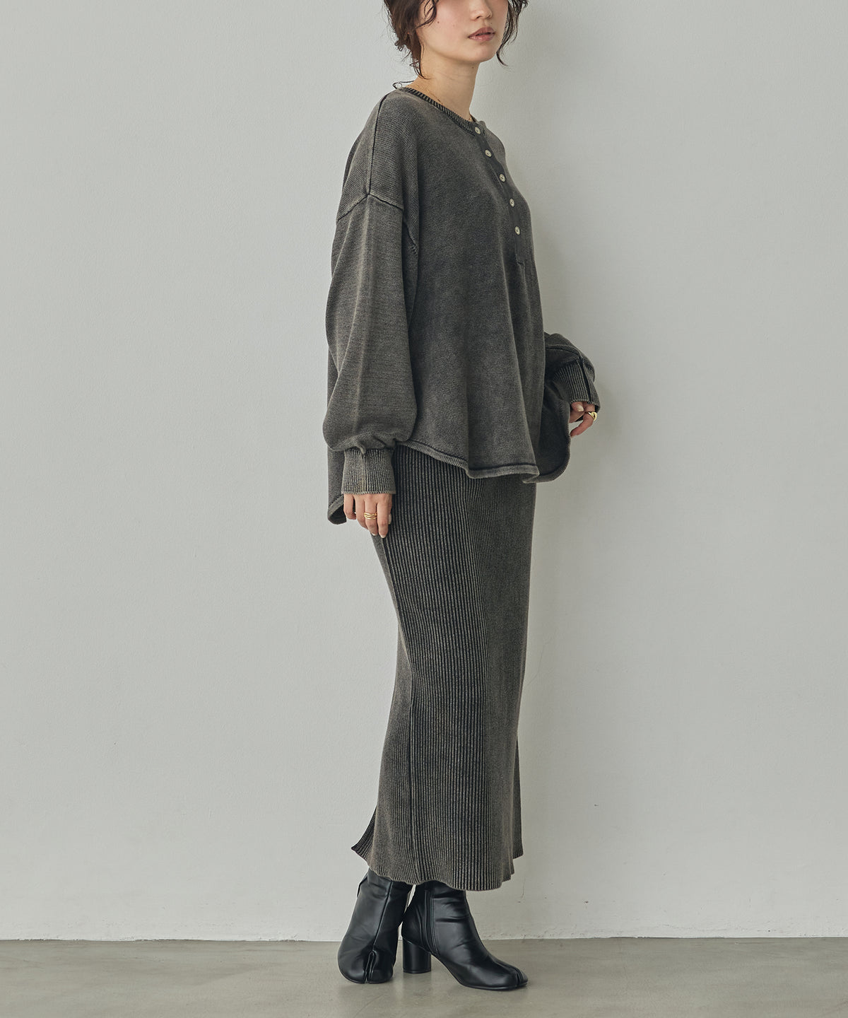 VINTAGE-STYLE HENLEY-NECK TOPS