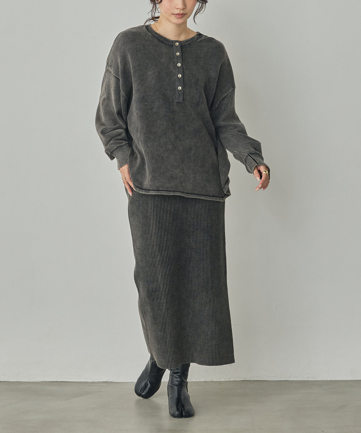 VINTAGE-STYLE HENLEY-NECK TOPS