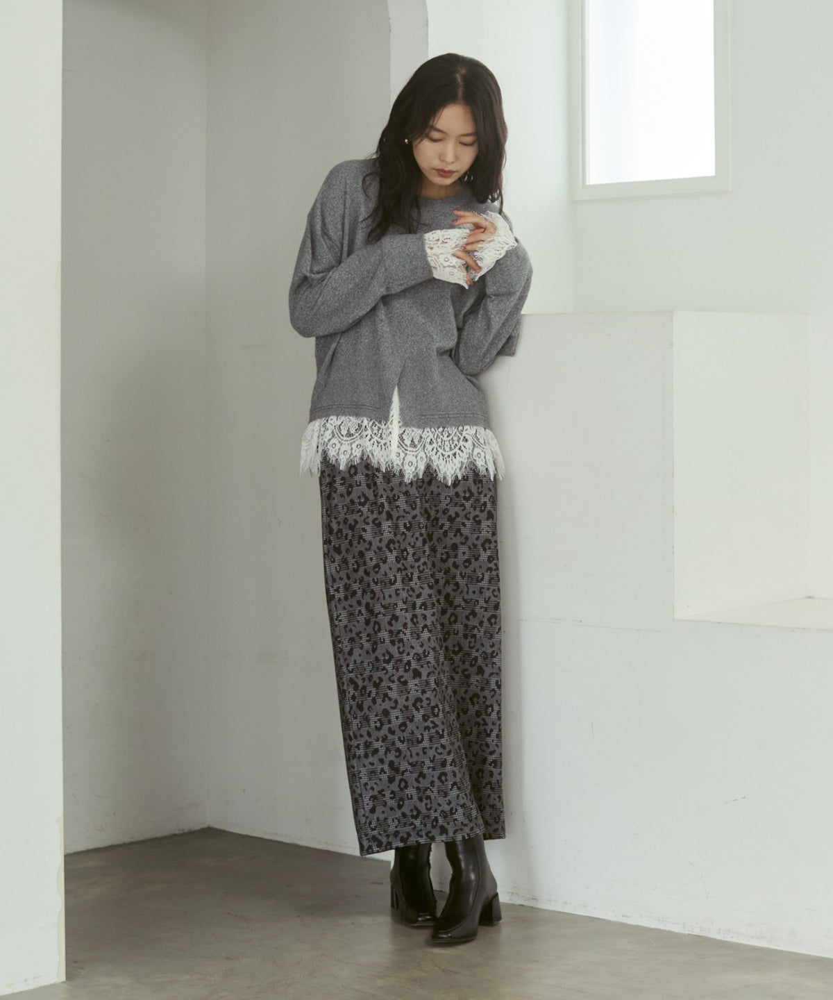 CASHMERE-TOUCH LACE-INLAID KNIT