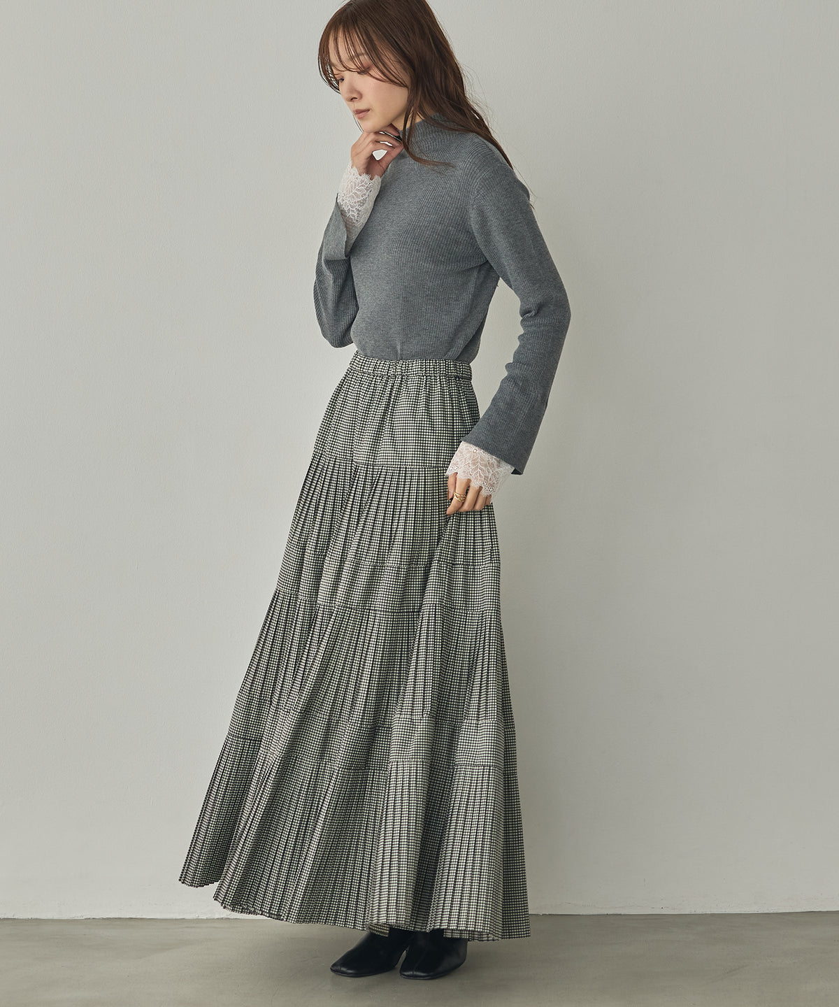 LACE-TRIMMED DOCKING KNIT