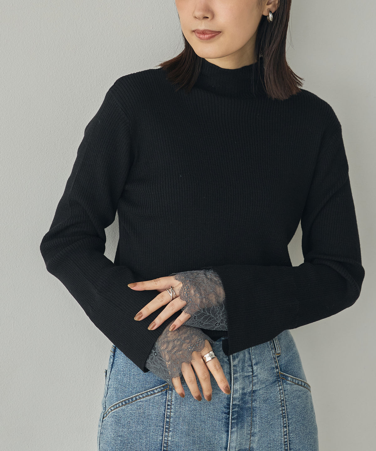 LACE-TRIMMED DOCKING KNIT