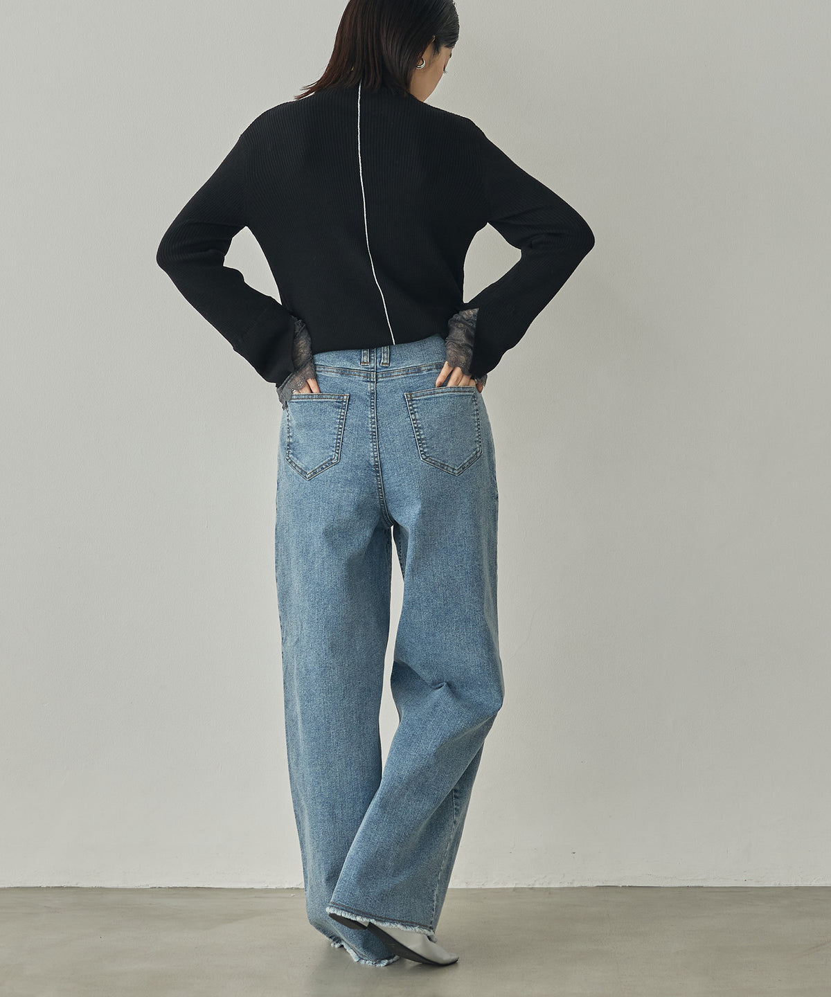 LACE-TRIMMED DOCKING KNIT