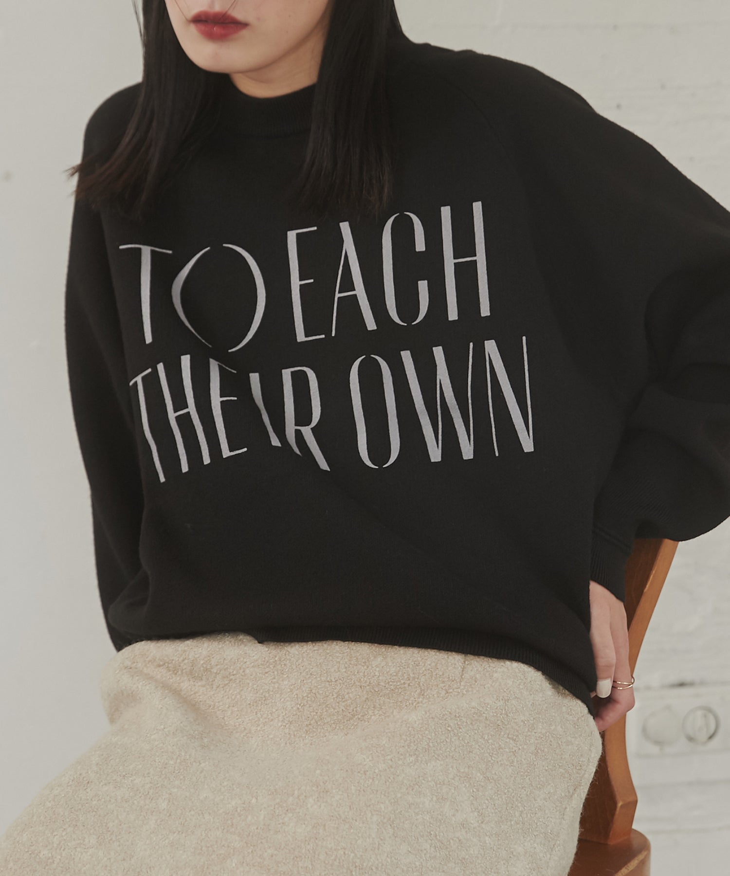 【WEB限定/別注】【新色追加】ソフトタッチ ロゴニット