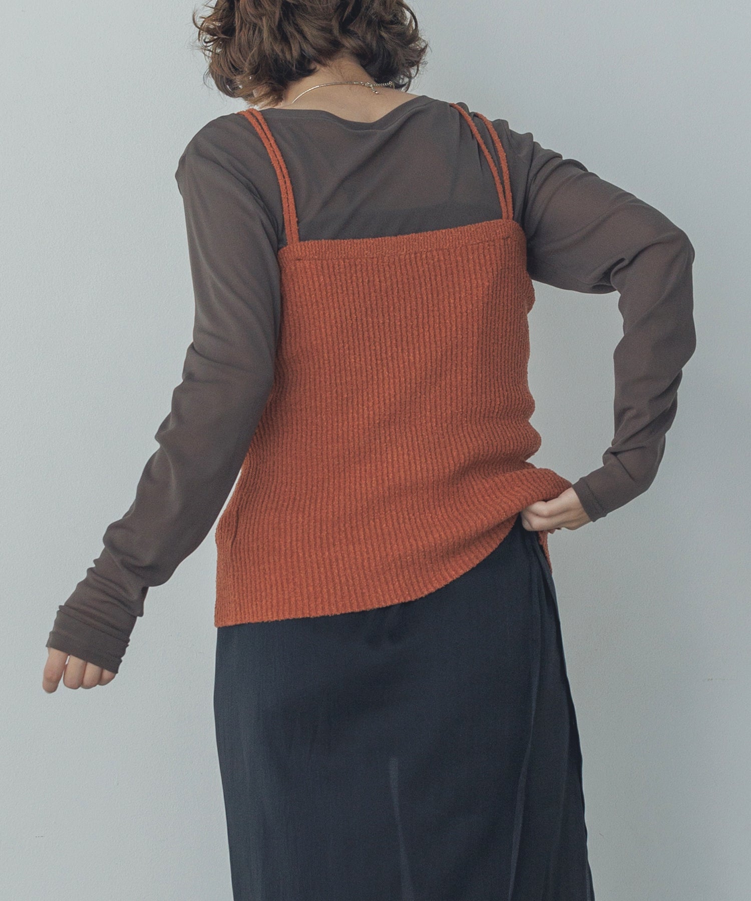 リブニットビスチェ