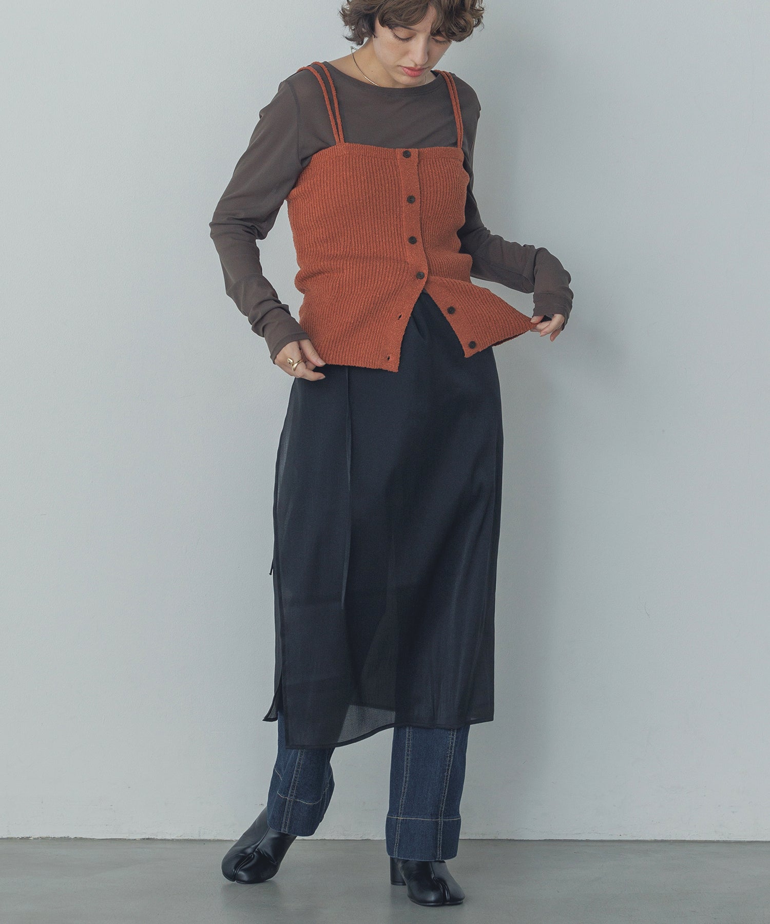 リブニットビスチェ