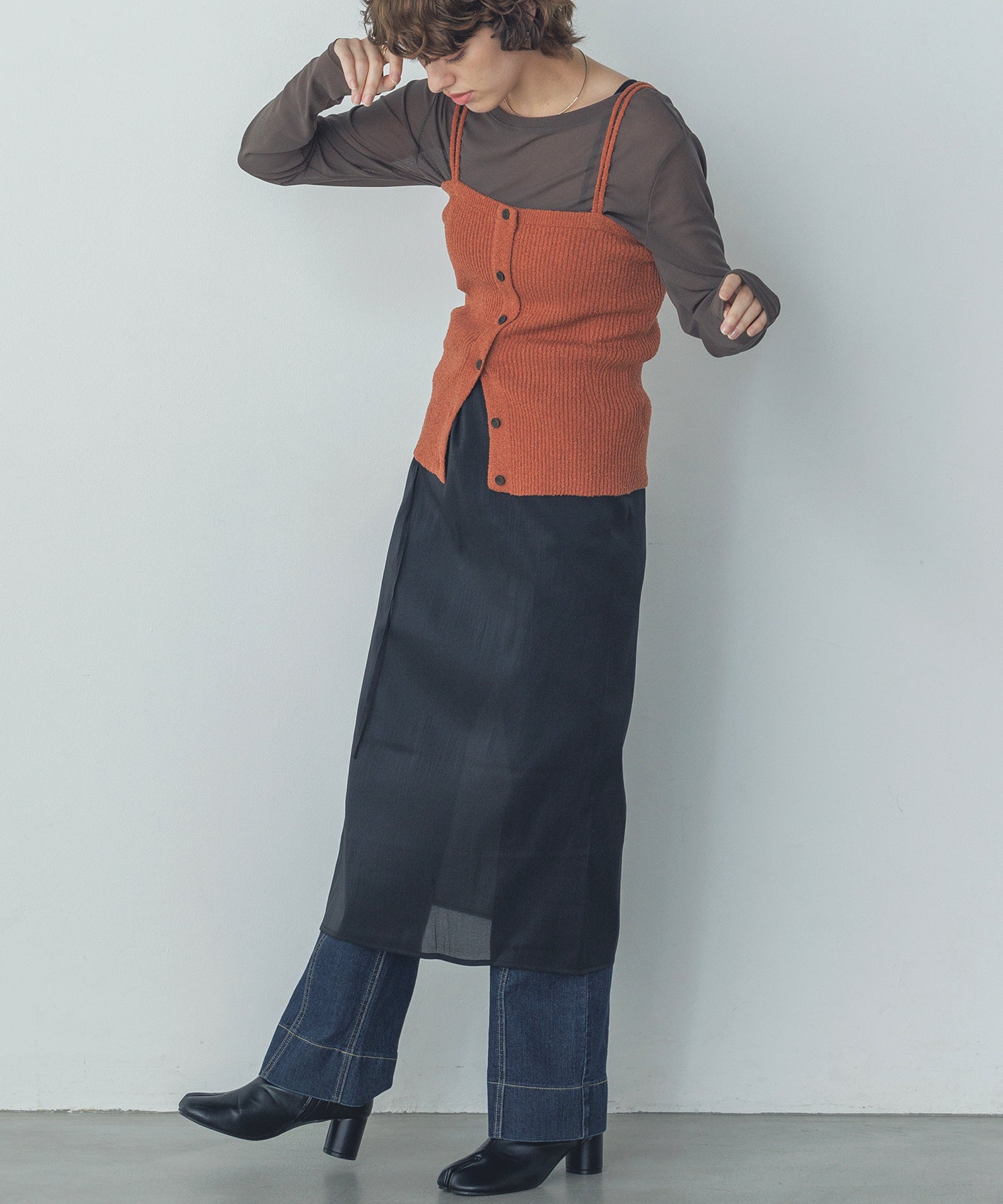 リブニットビスチェ