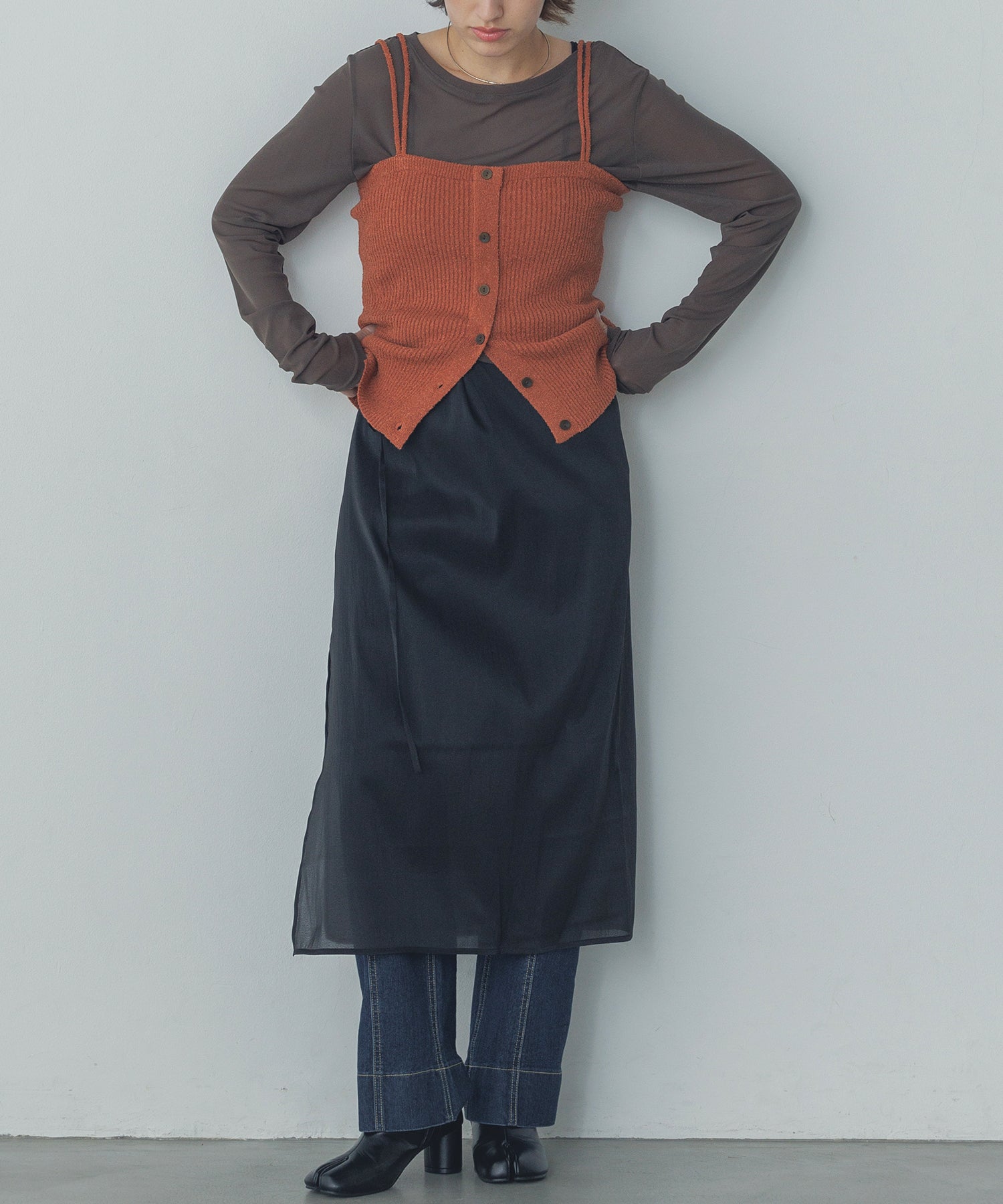 リブニットビスチェ