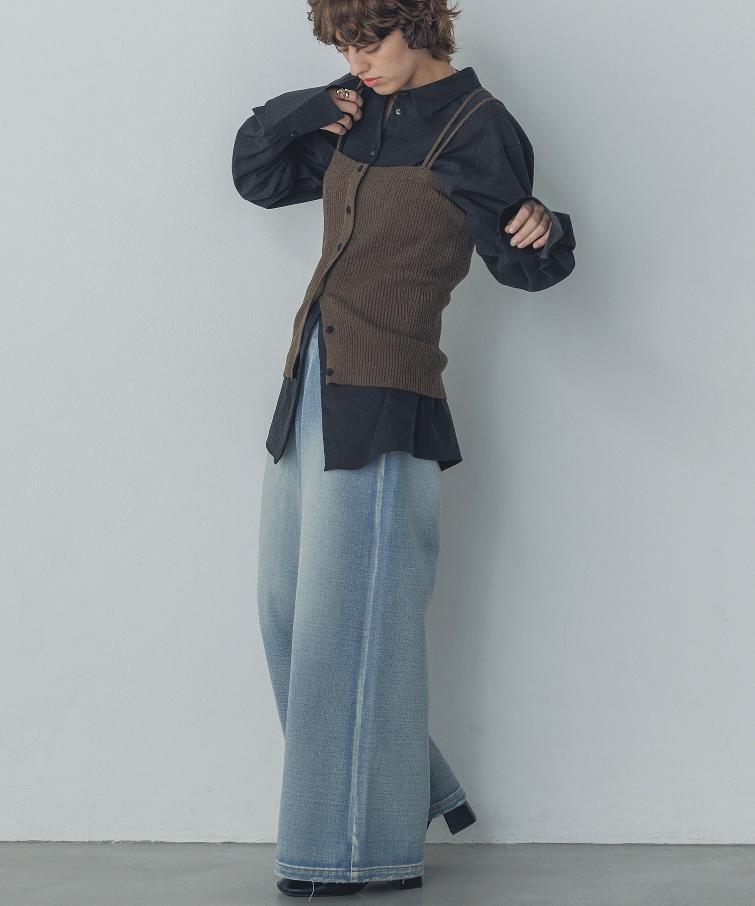 リブニットビスチェ