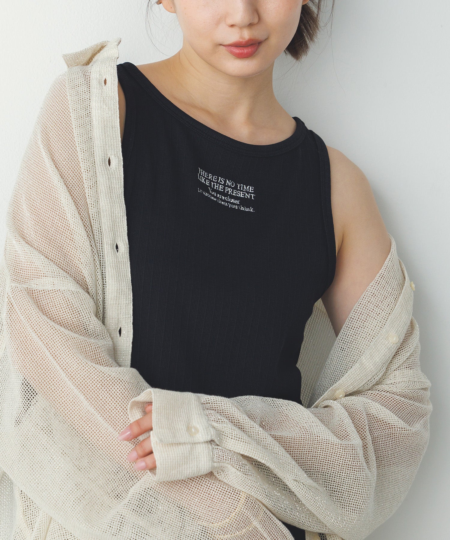 ロゴ刺繍 リブタンクトップ