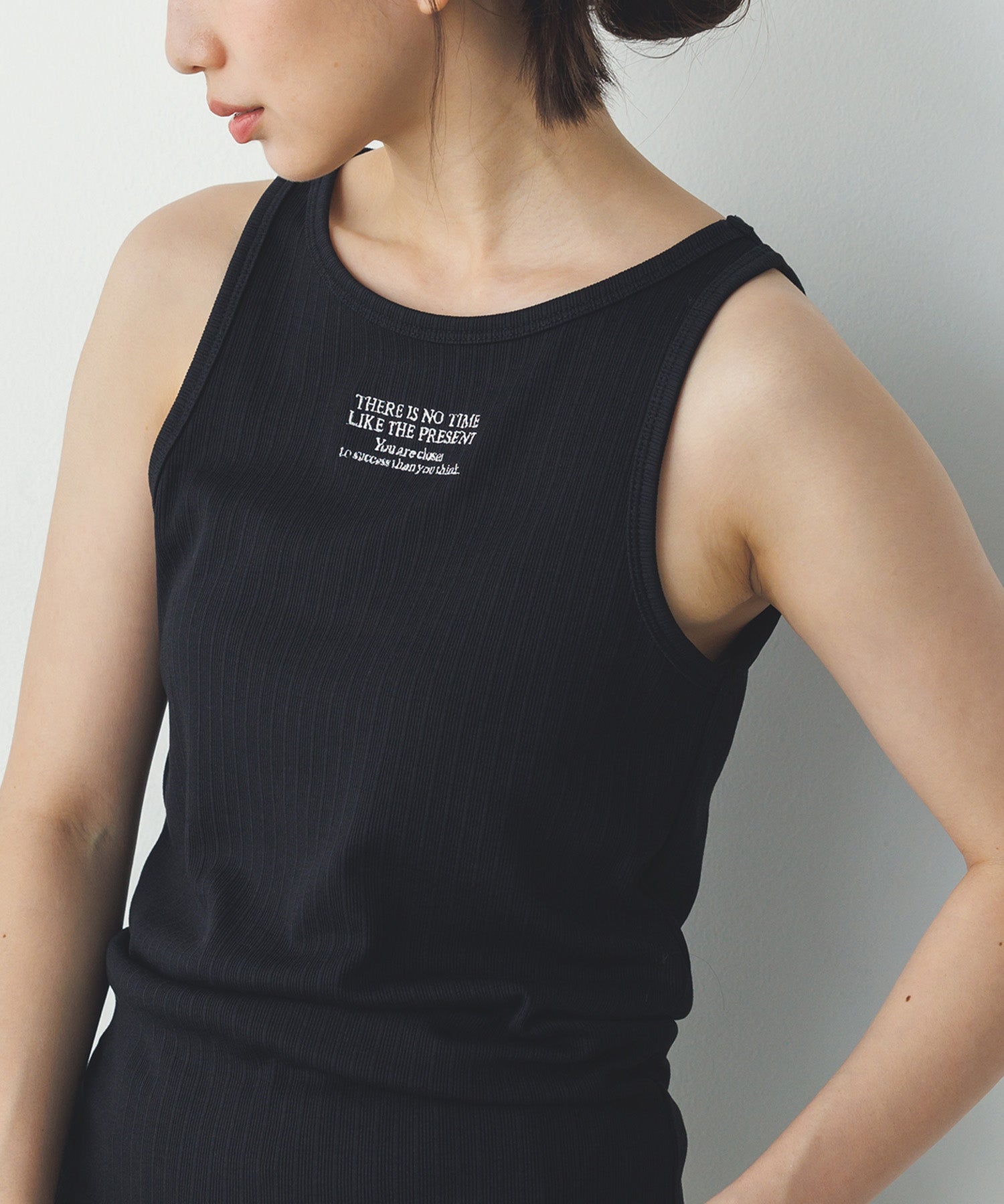 LOGO EMBROIDERY TANK TOP