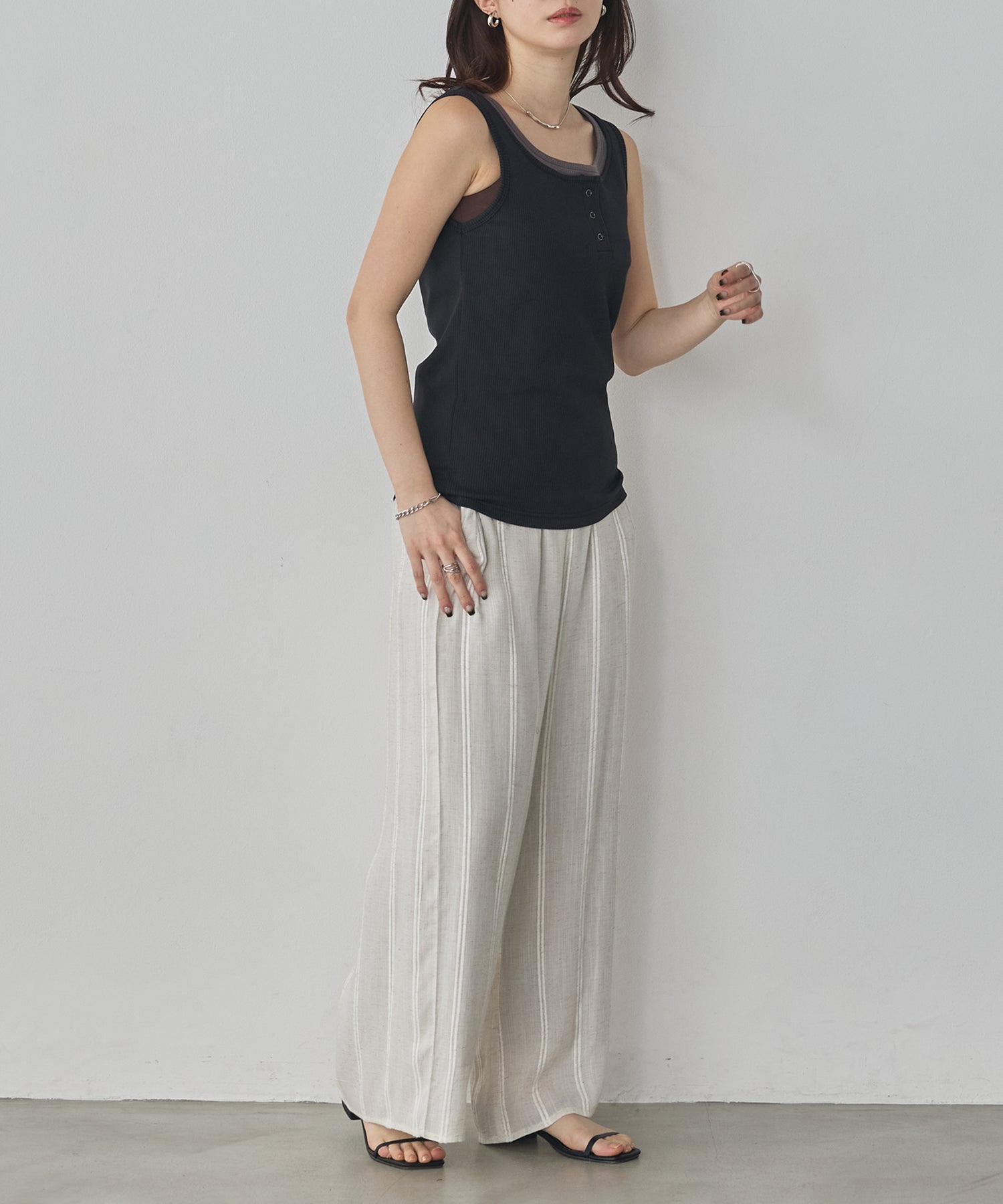 LAYERED RIBBED TANK TOP