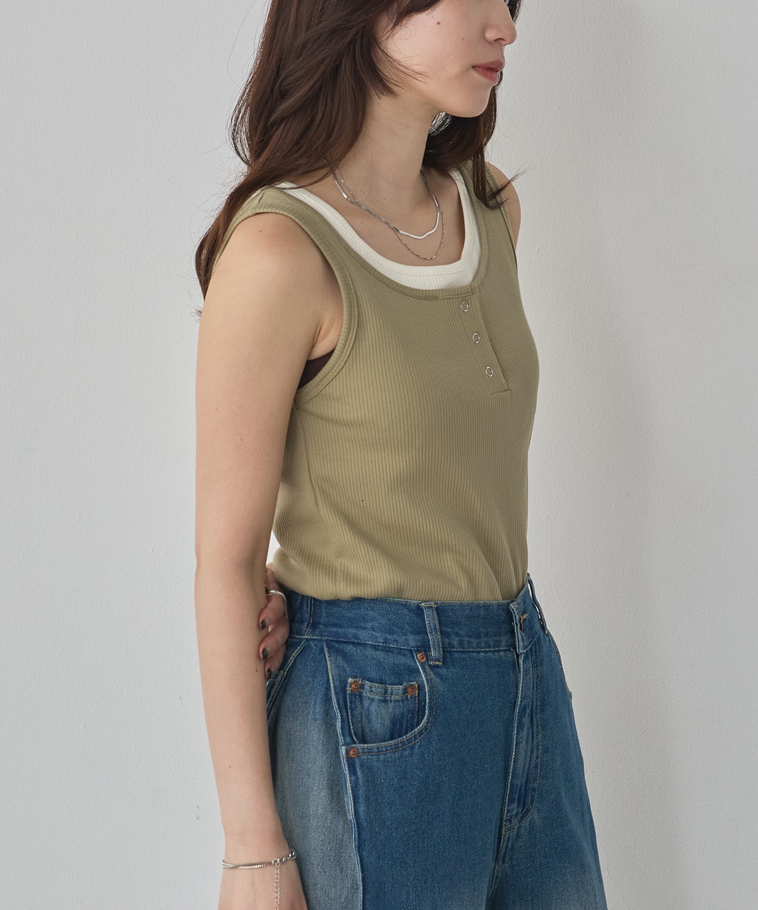 LAYERED RIBBED TANK TOP