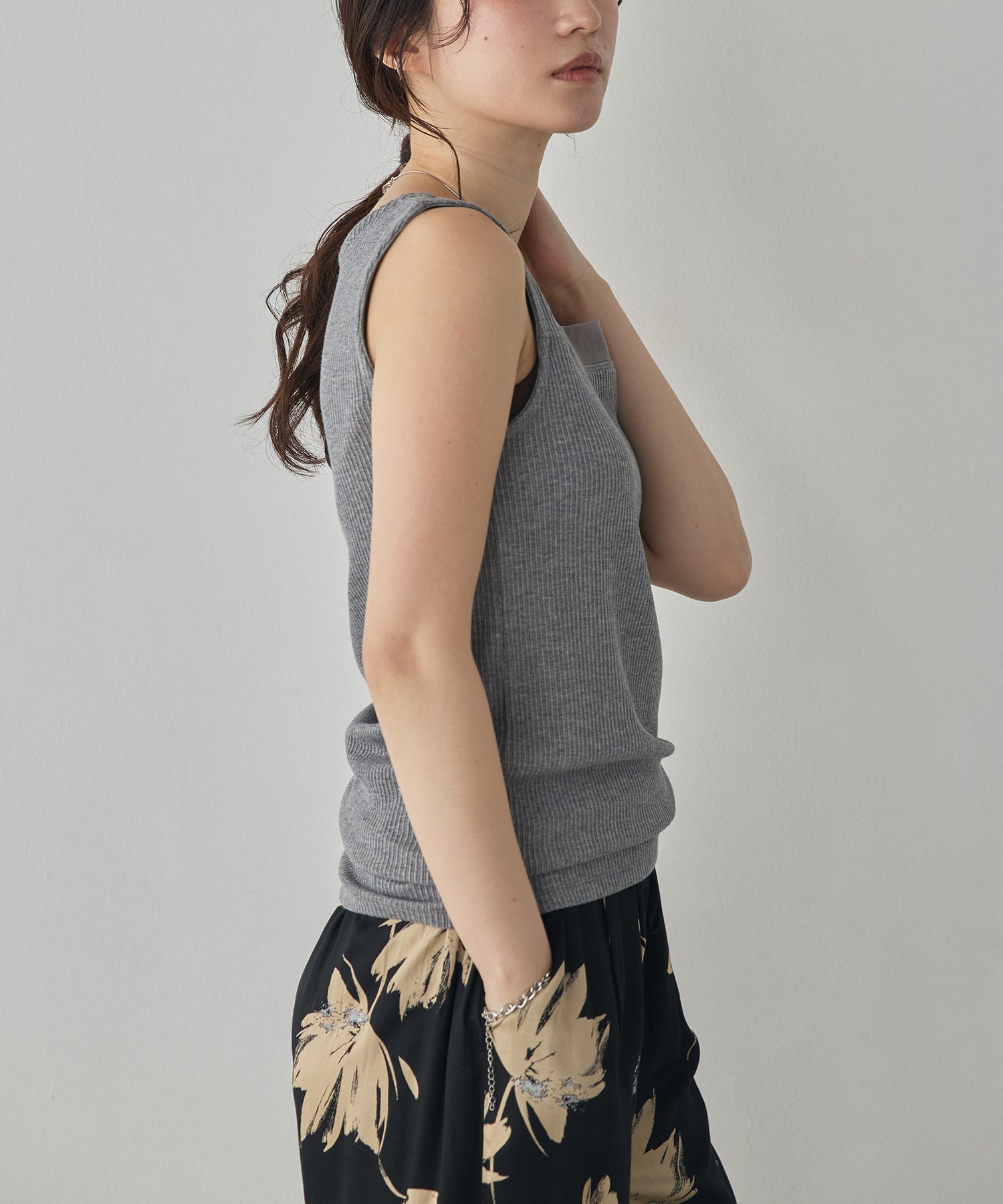 RANDOM RIB TULLE TANK TOP