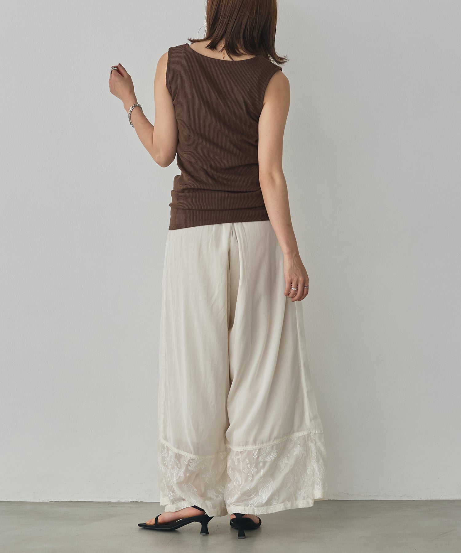 RANDOM RIB TULLE TANK TOP