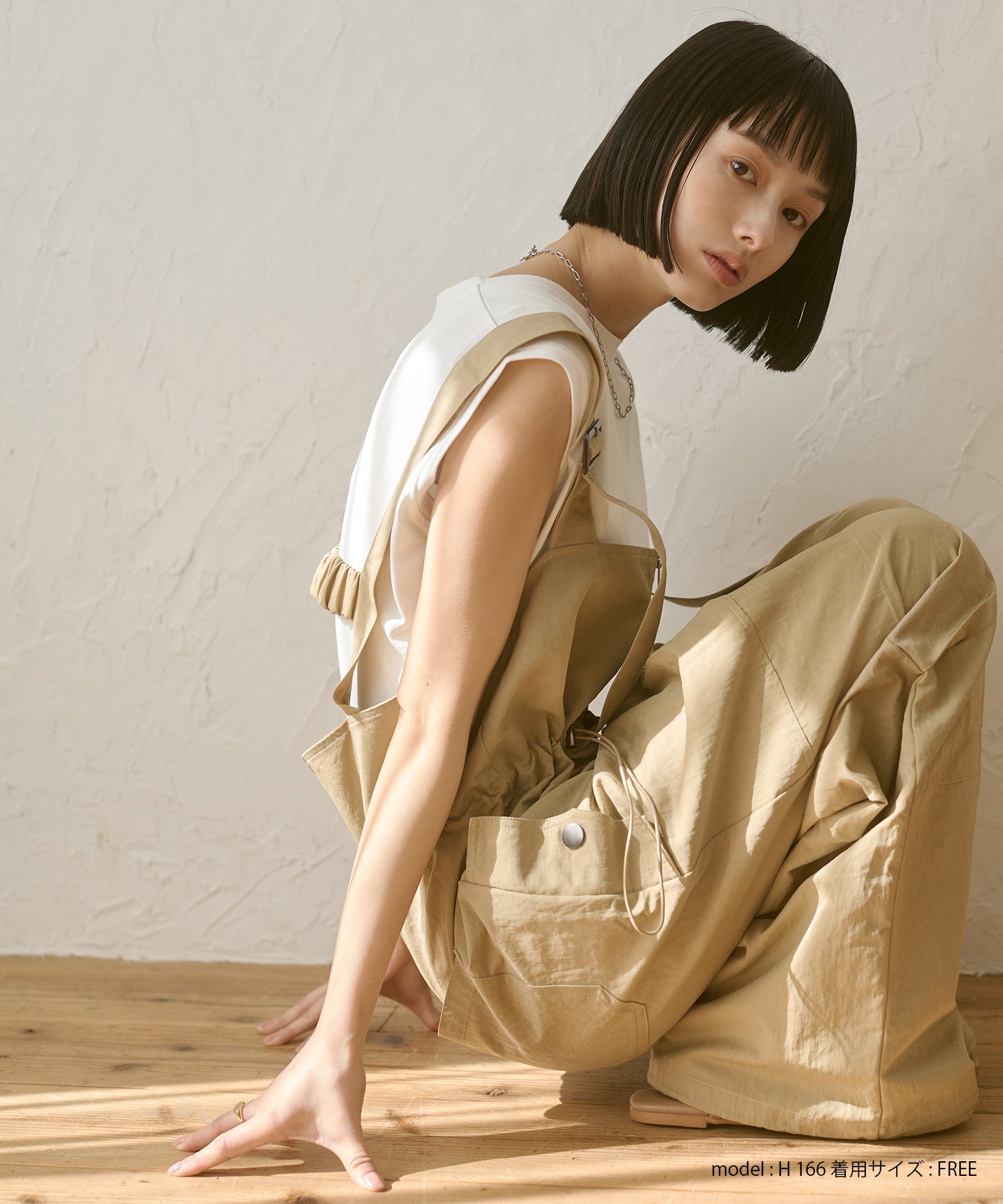 フロントジップ ウエストギャザー サロペット