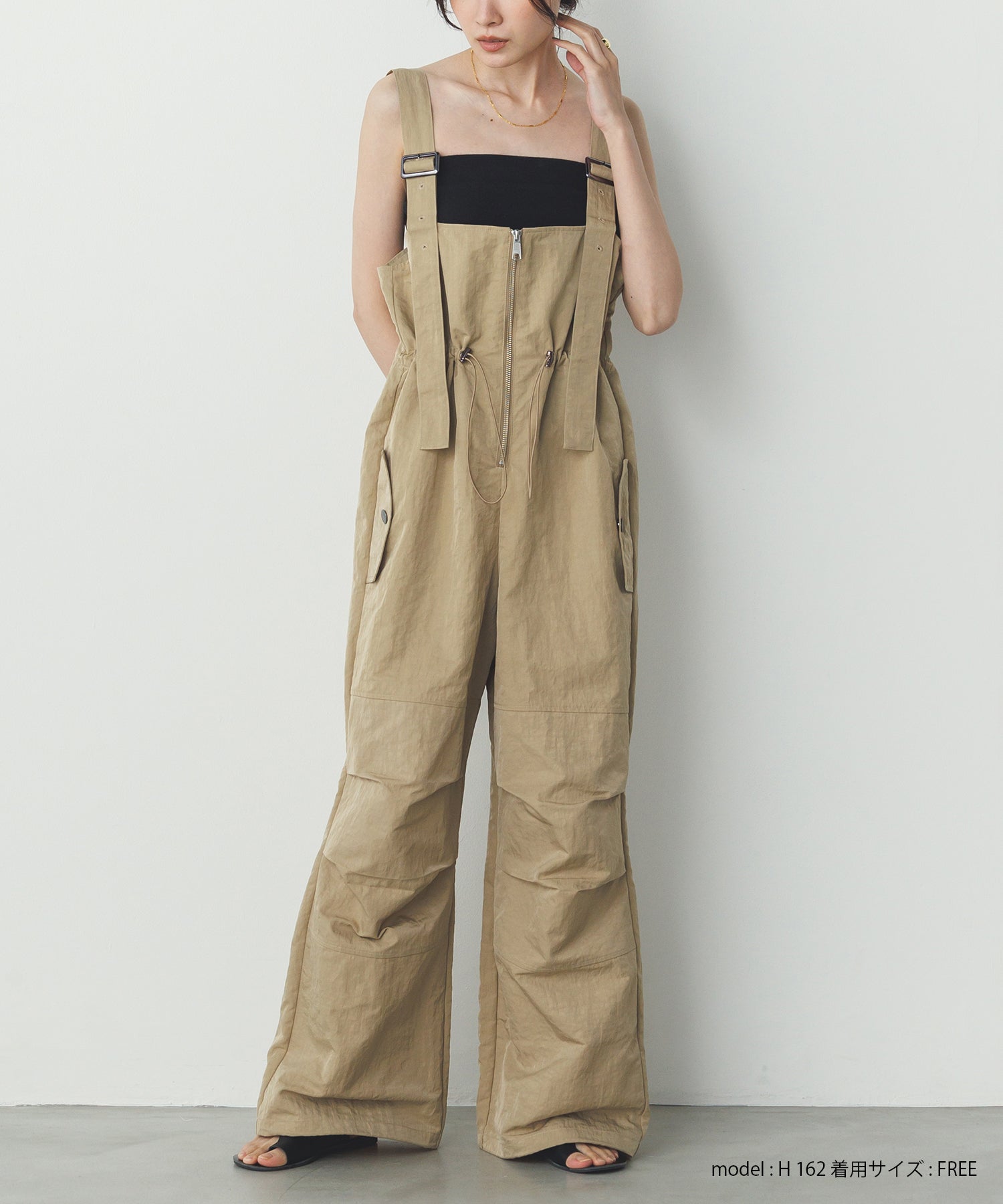 フロントジップ ウエストギャザー サロペット