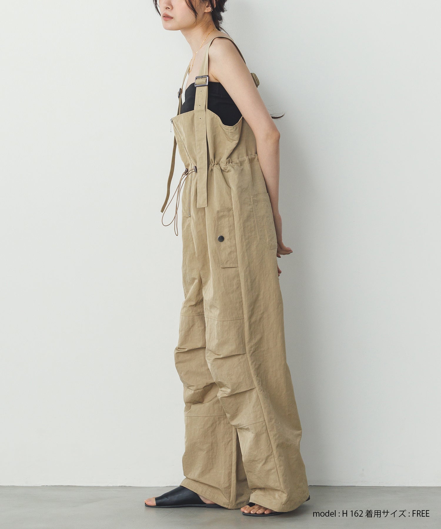 フロントジップ ウエストギャザー サロペット