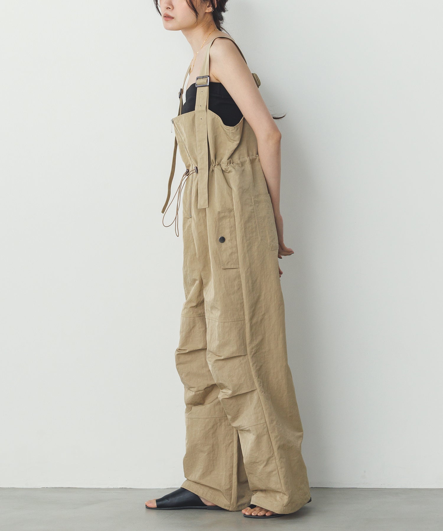 フロントジップ ウエストギャザー サロペット