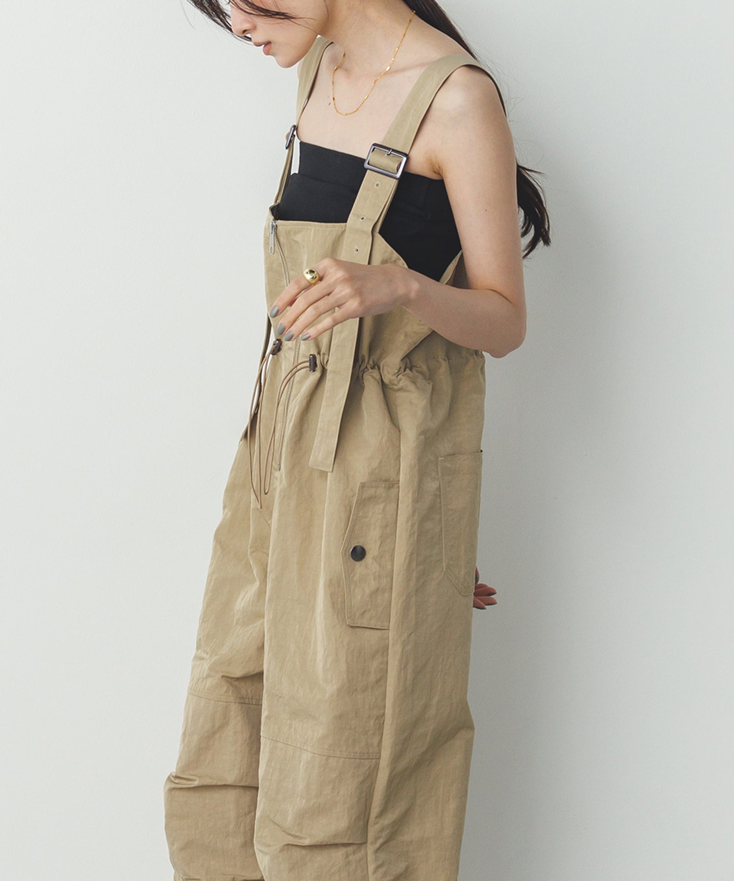 フロントジップ ウエストギャザー サロペット