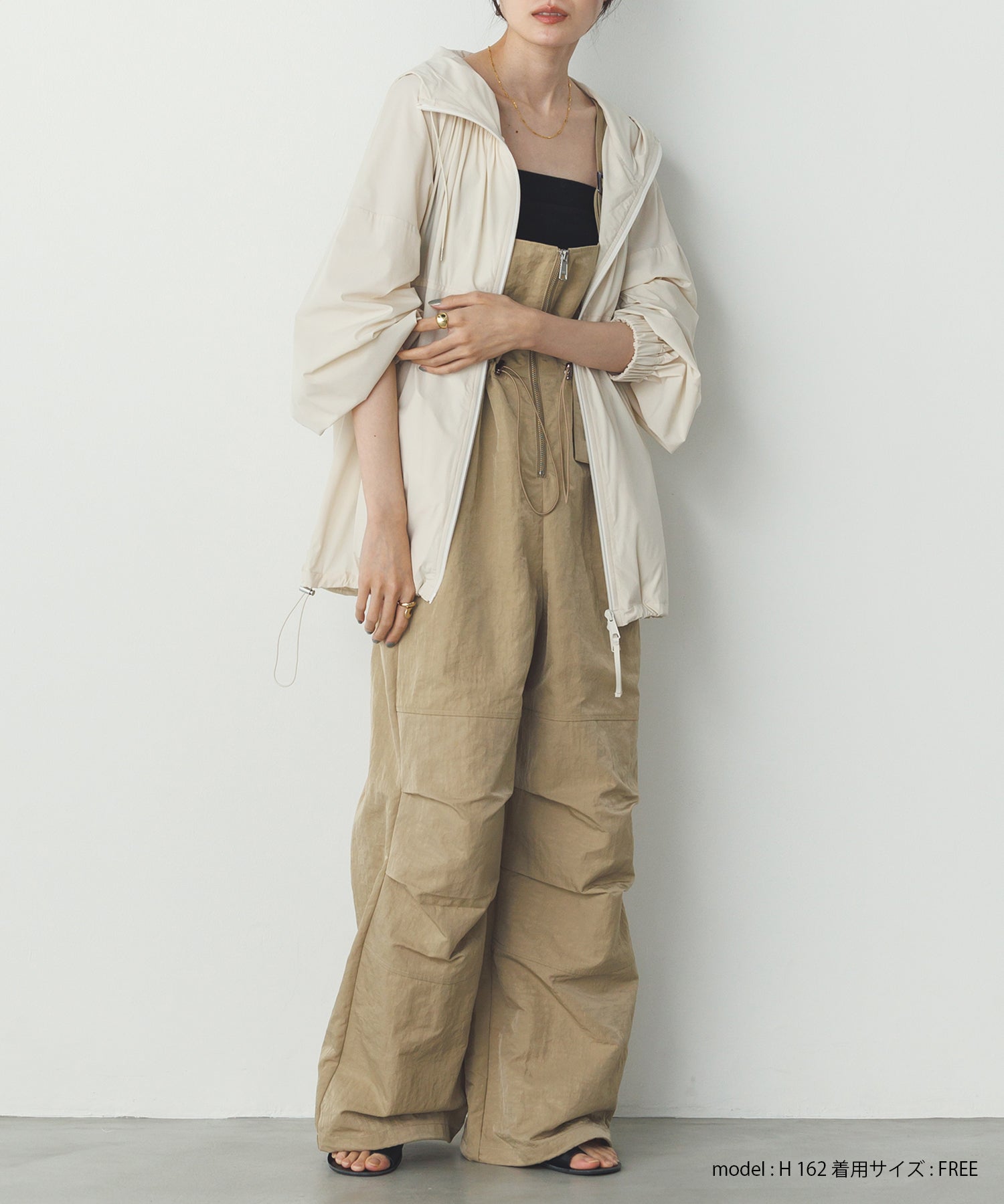 フロントジップ ウエストギャザー サロペット