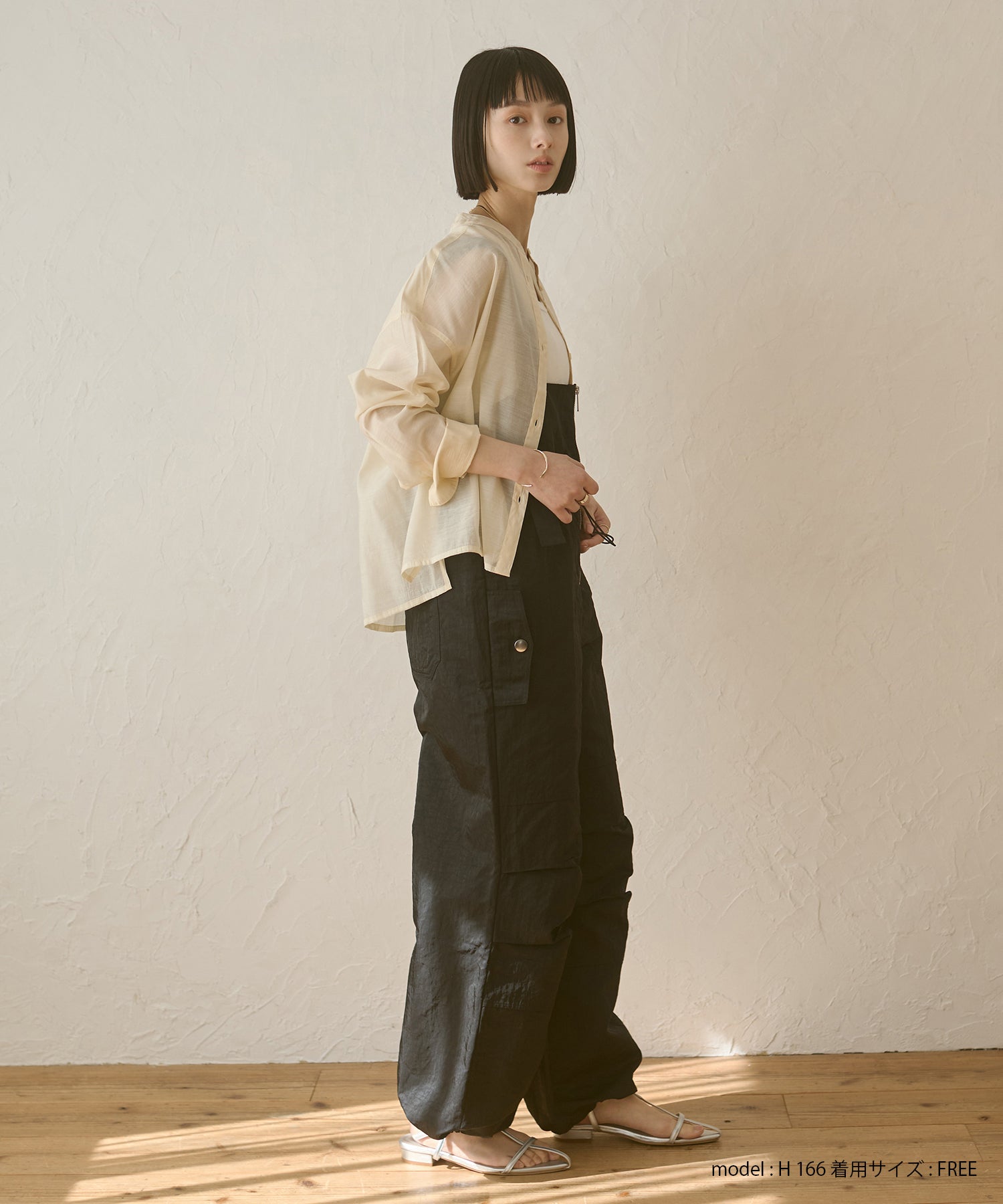 フロントジップ ウエストギャザー サロペット