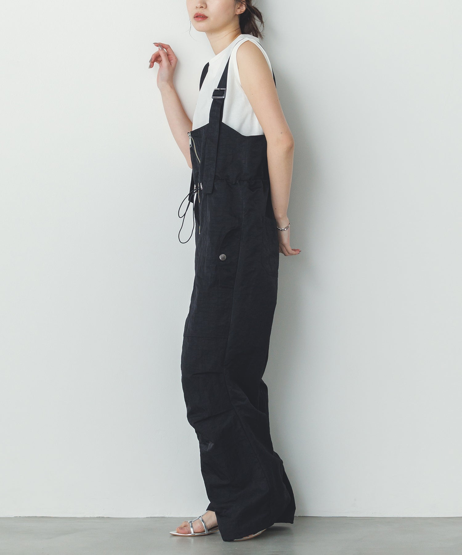 フロントジップ ウエストギャザー サロペット