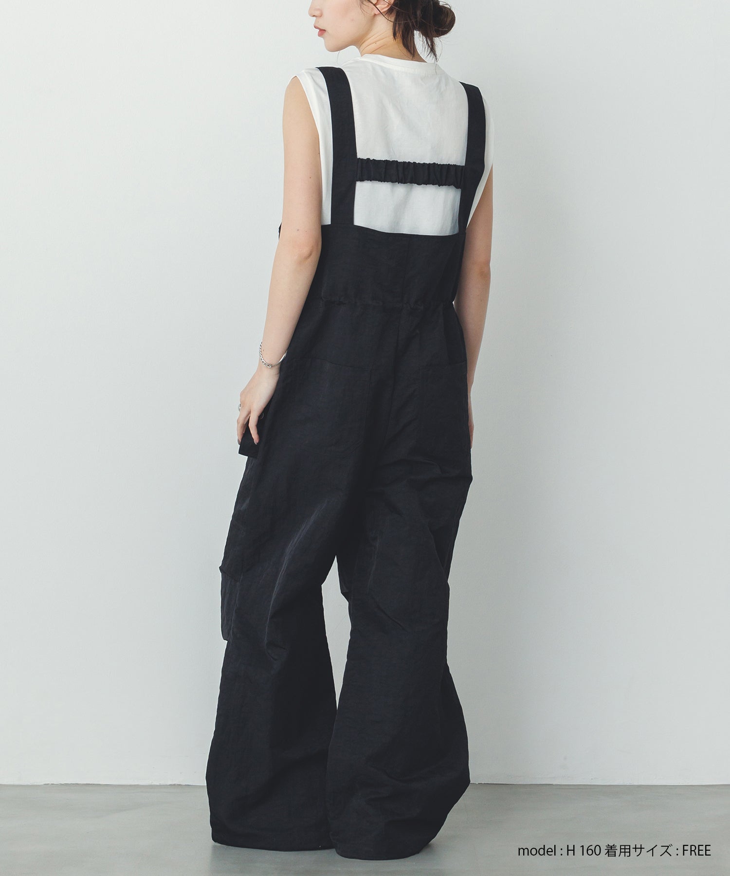 フロントジップ ウエストギャザー サロペット