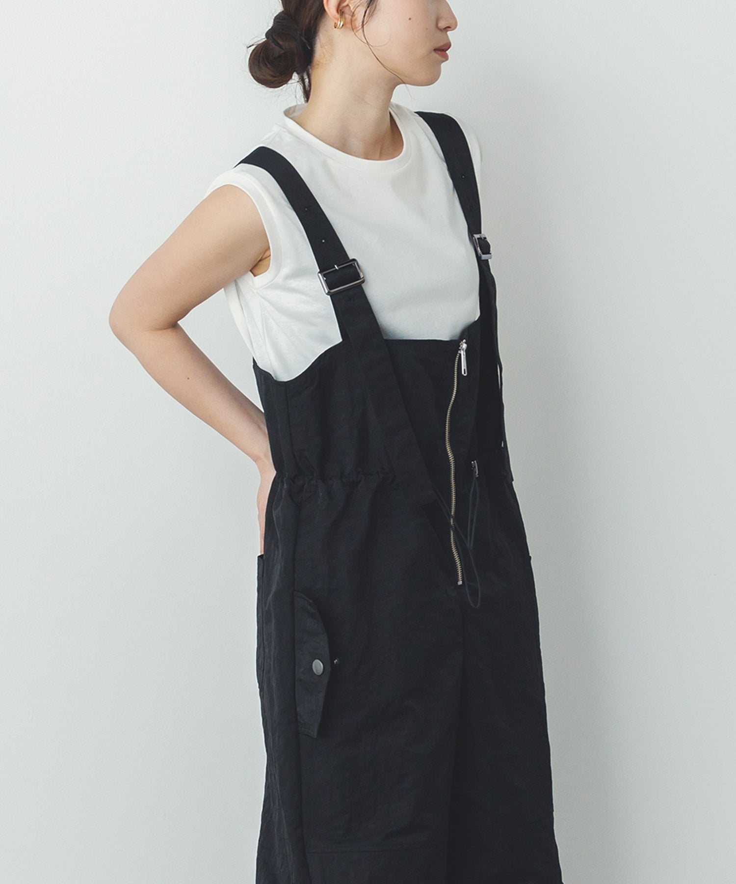 フロントジップ ウエストギャザー サロペット