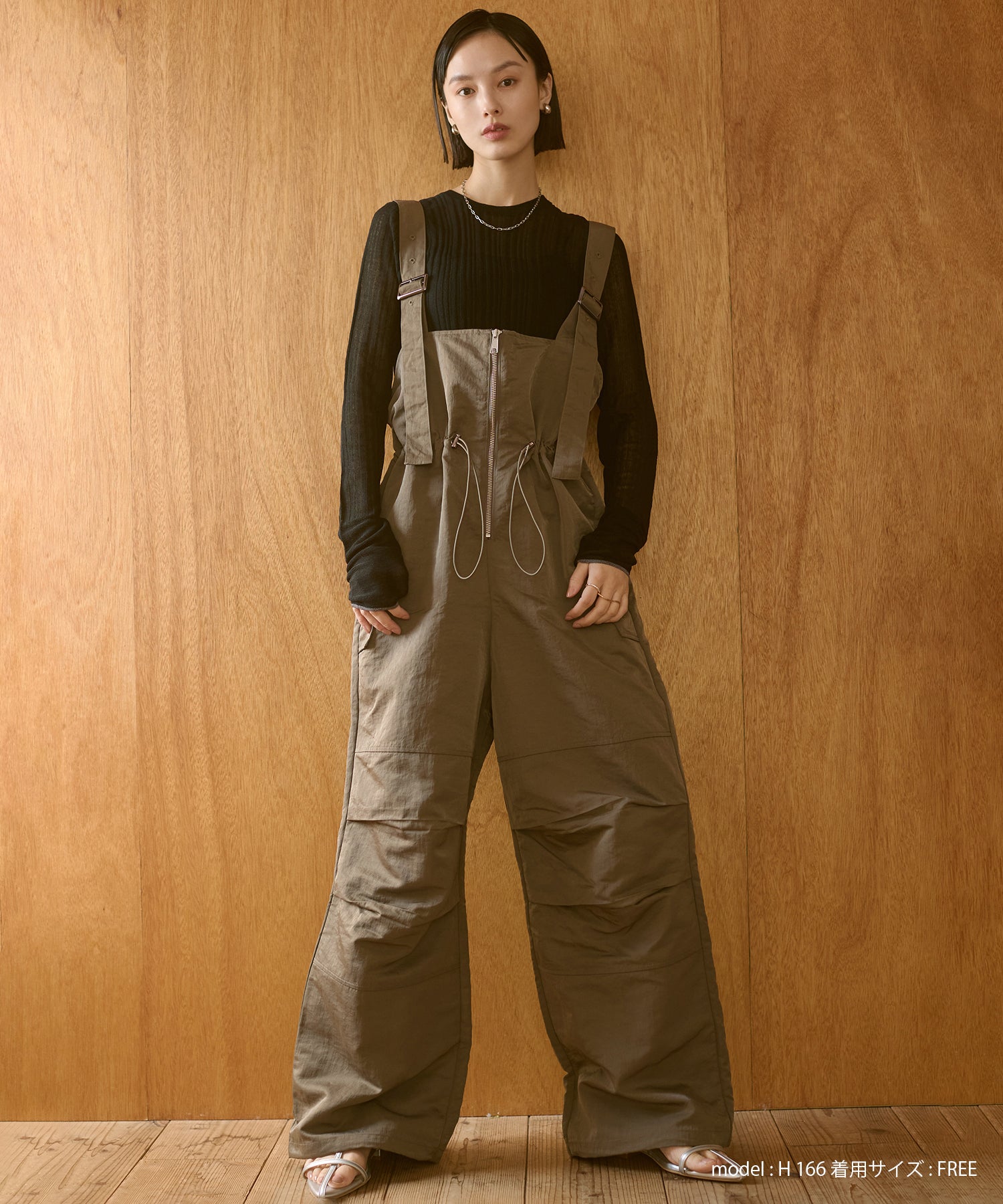 フロントジップ ウエストギャザー サロペット