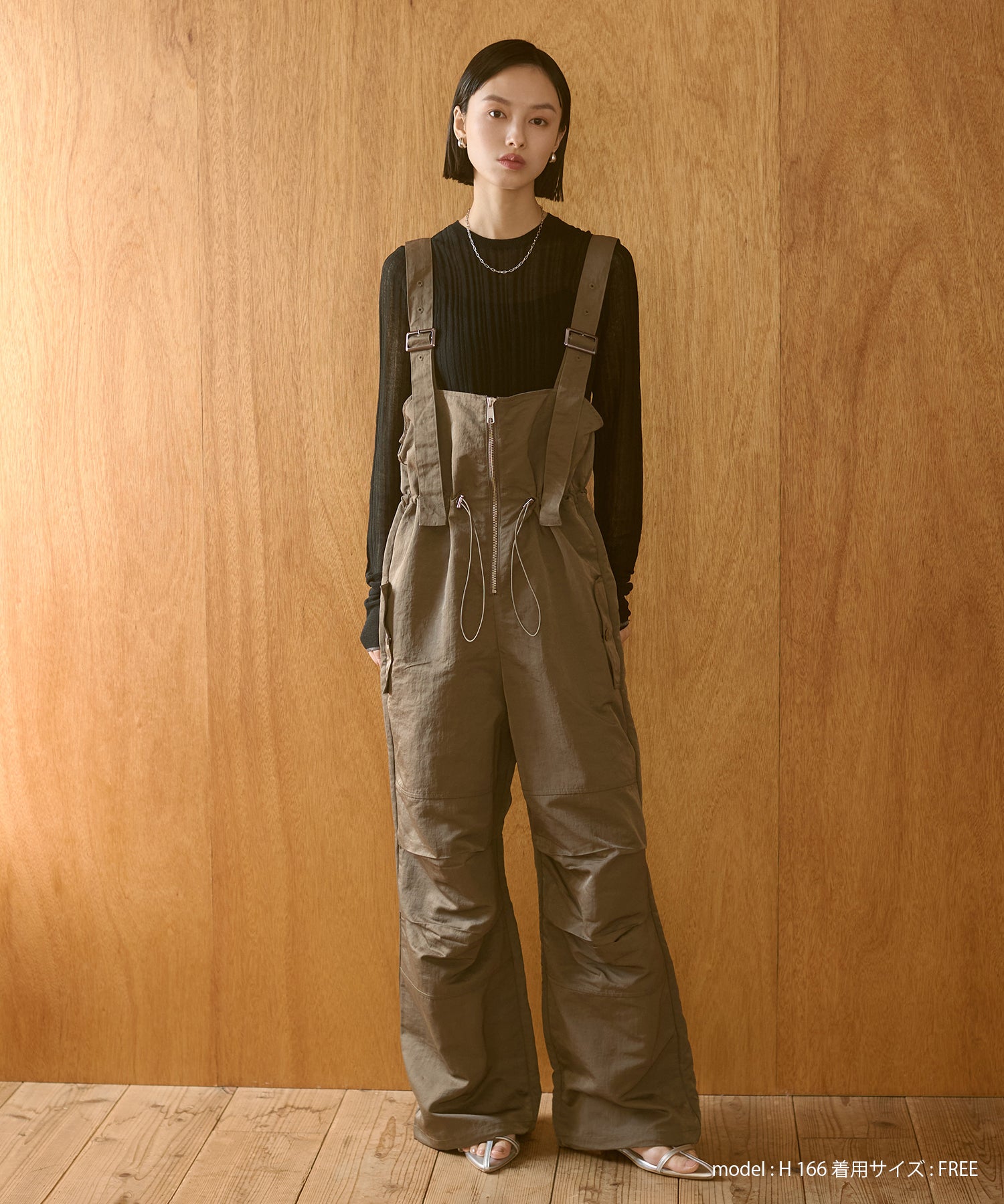 フロントジップ ウエストギャザー サロペット