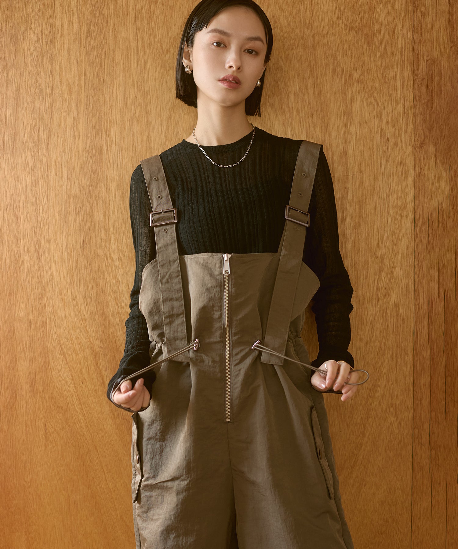 フロントジップ ウエストギャザー サロペット