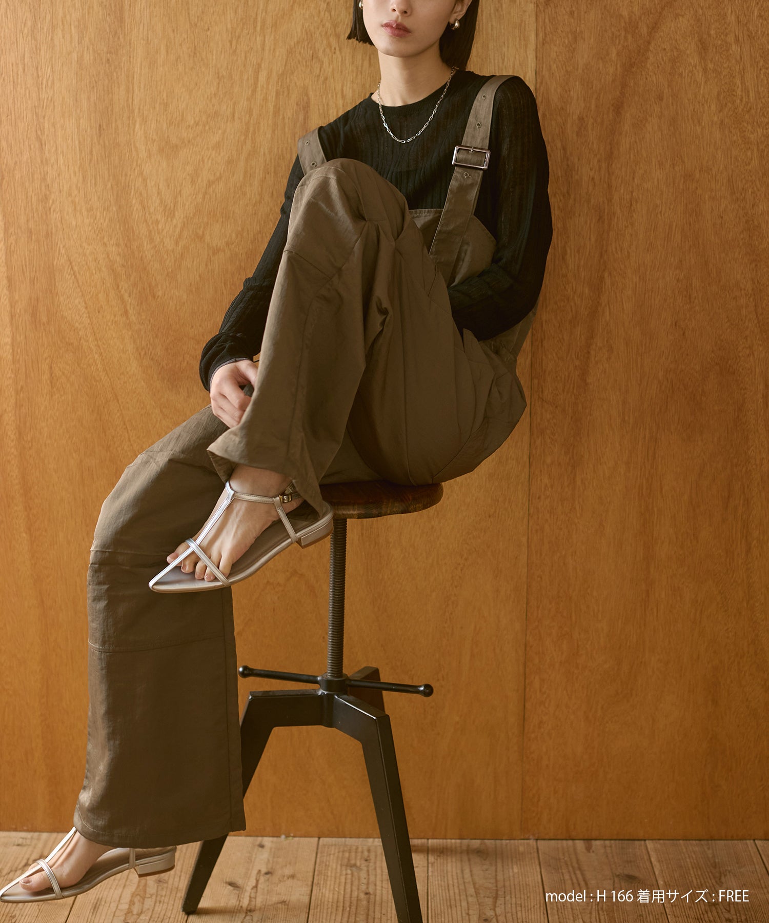 フロントジップ ウエストギャザー サロペット