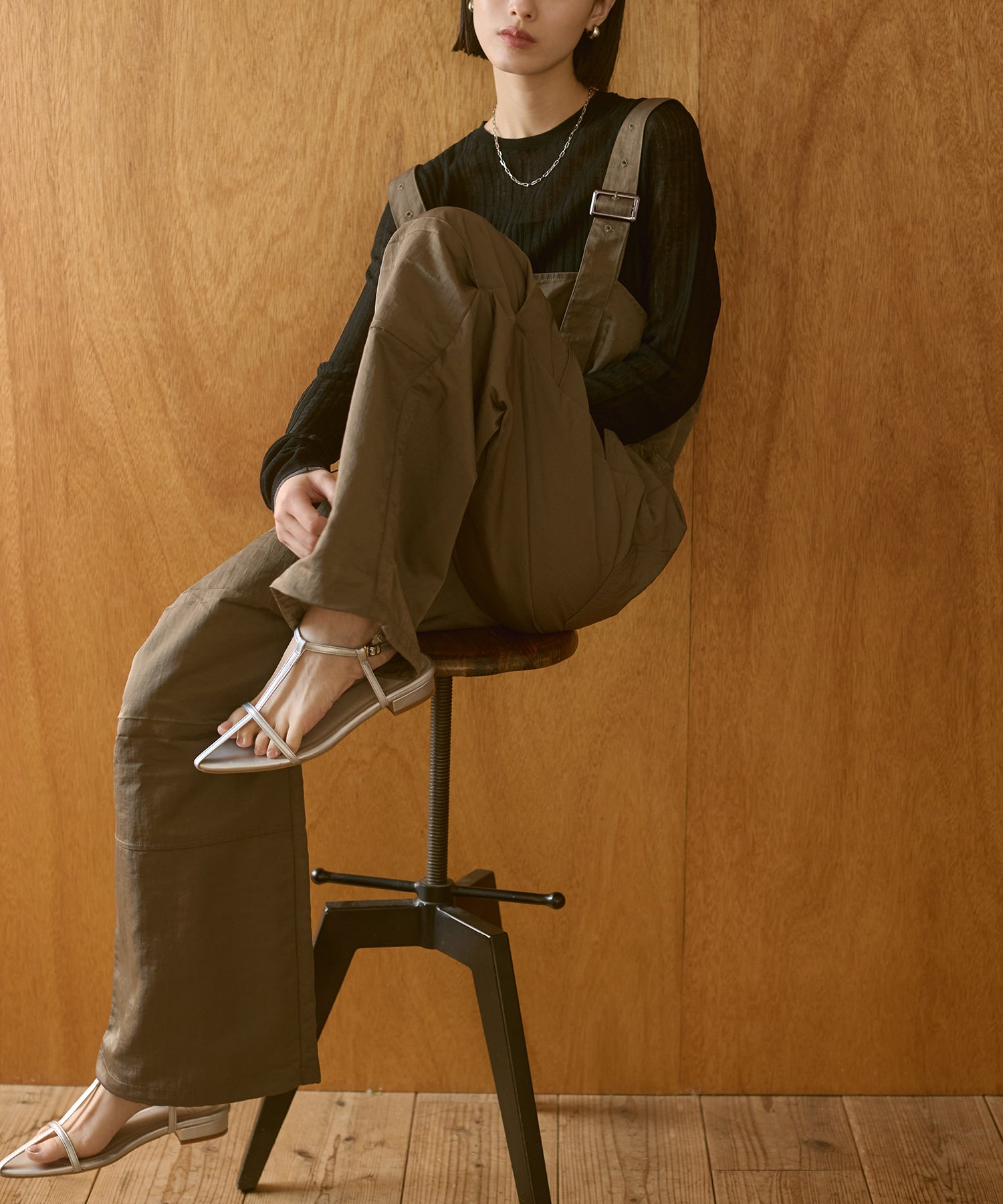 フロントジップ ウエストギャザー サロペット