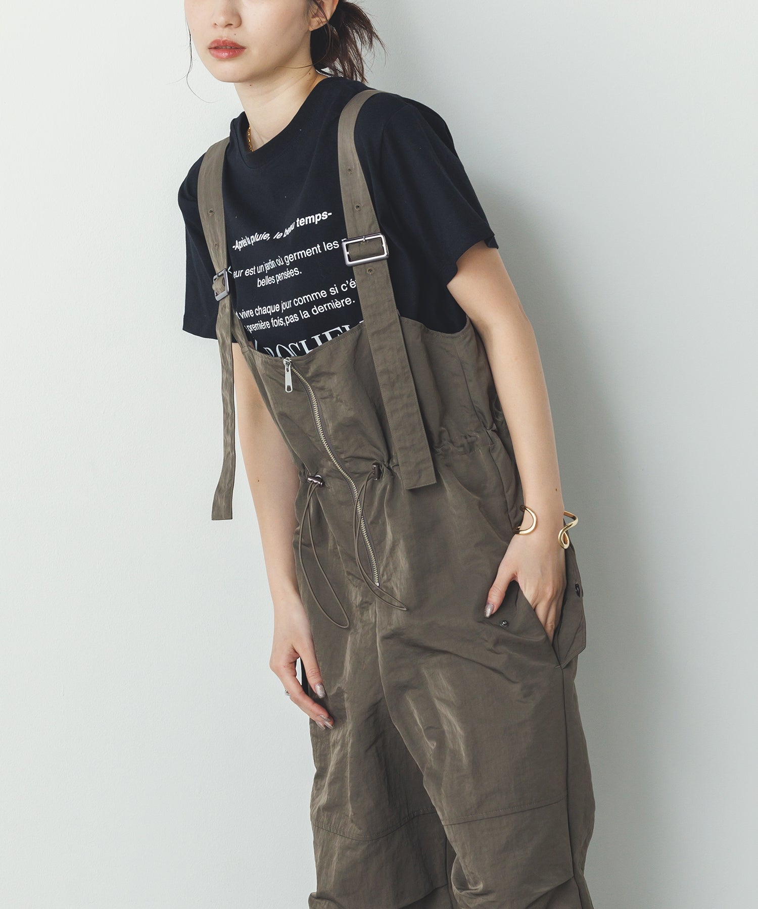 フロントジップ ウエストギャザー サロペット