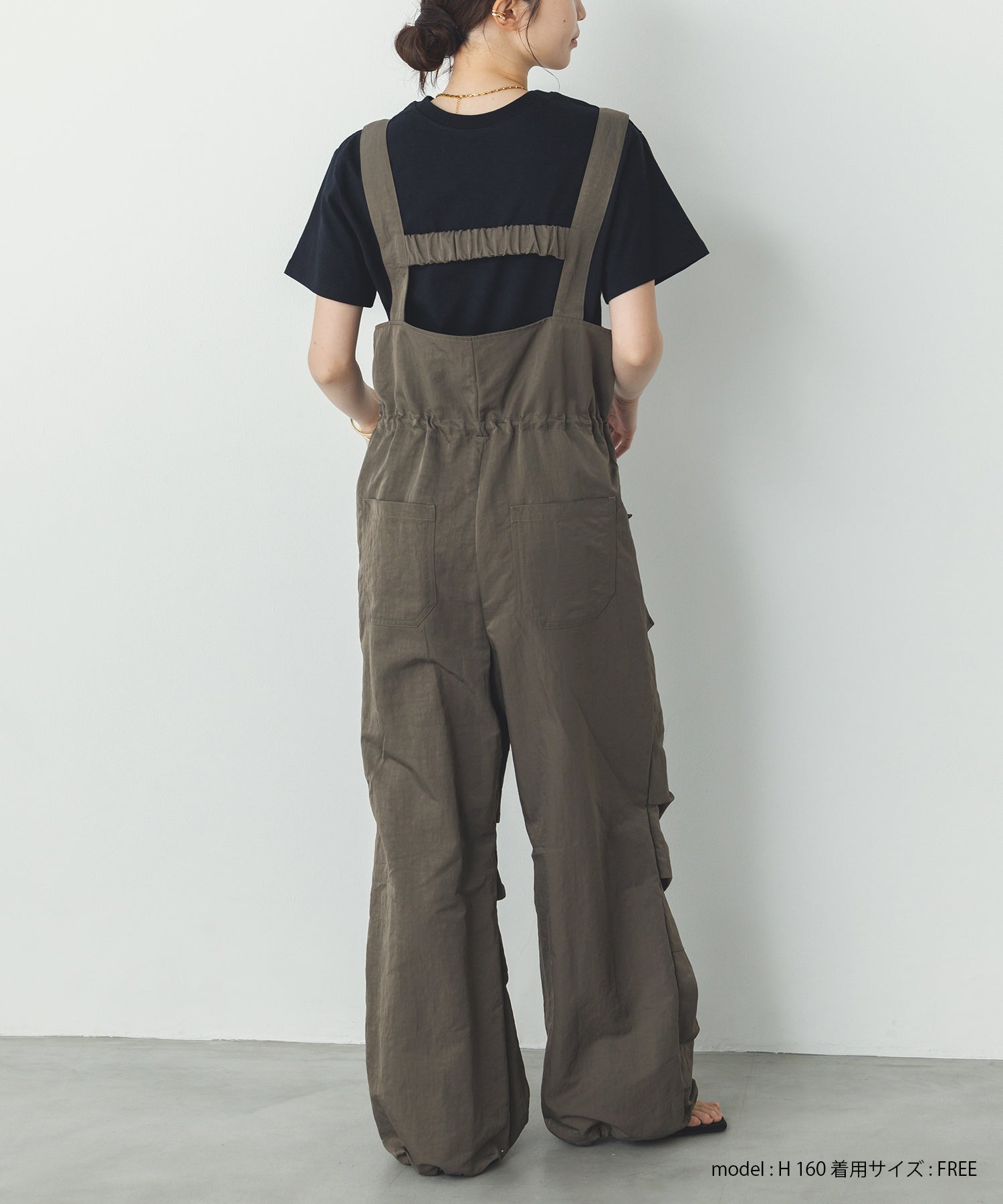 フロントジップ ウエストギャザー サロペット