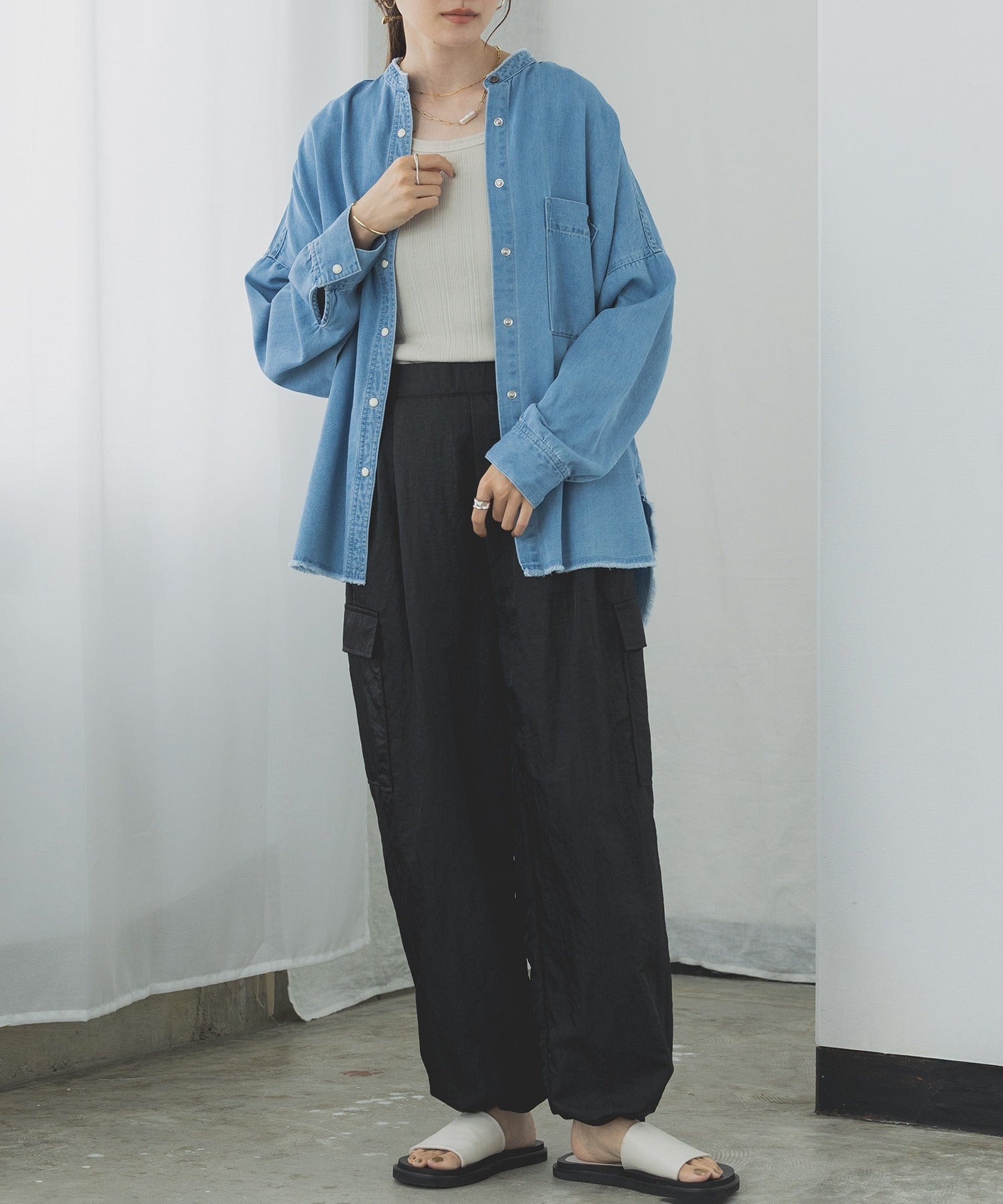 【WEB限定/別注】 バンドカラー オーバーサイズ デニムシャツ