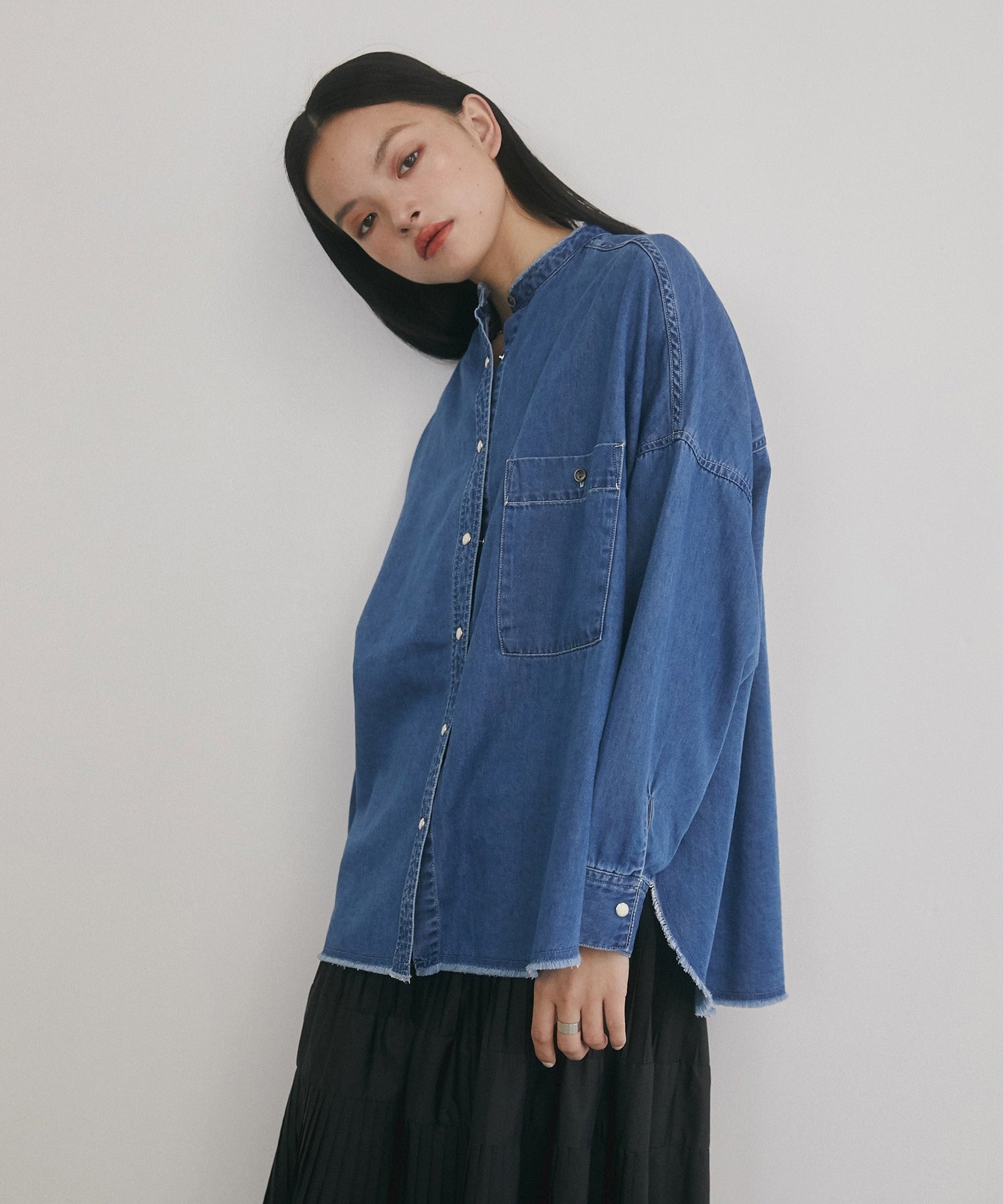 【WEB限定/別注】 バンドカラー オーバーサイズ デニムシャツ