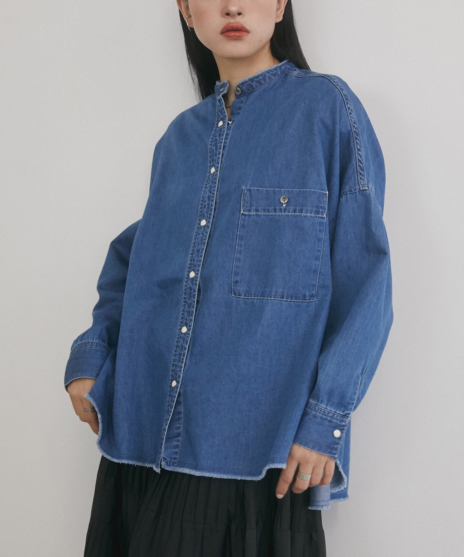 【WEB限定/別注】 バンドカラー オーバーサイズ デニムシャツ
