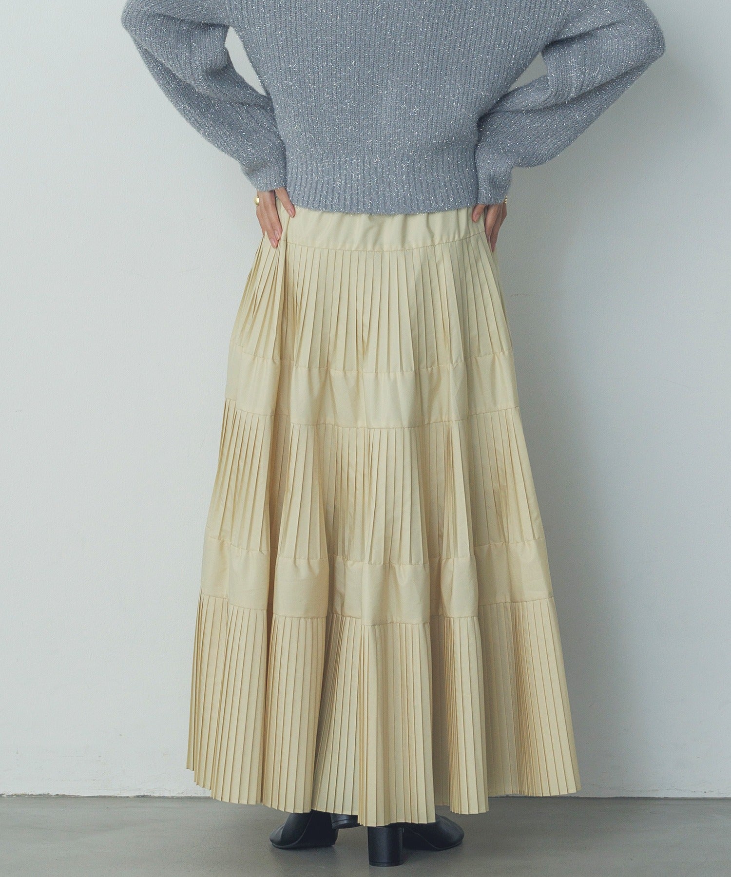 PLEATED TIERED SKIRT